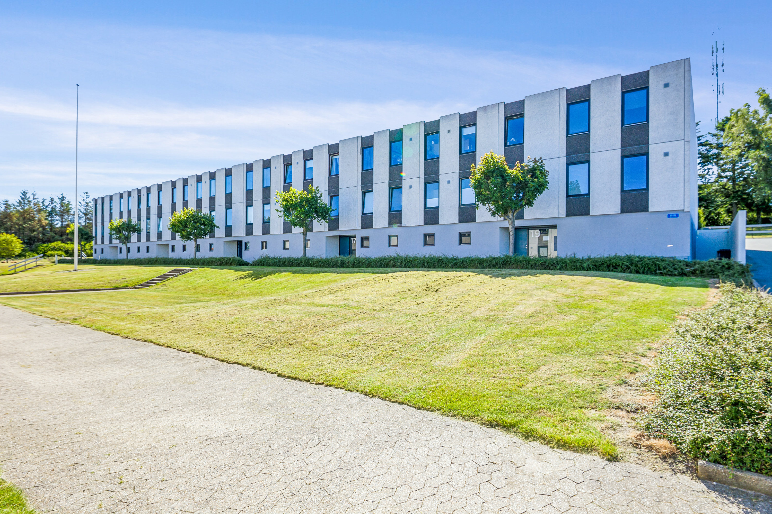 Fremhævet ejendom 1 billede i fuldskærmstilstand. Billede af Æblerosevej 13, st.. tv., 8500 Grenaa