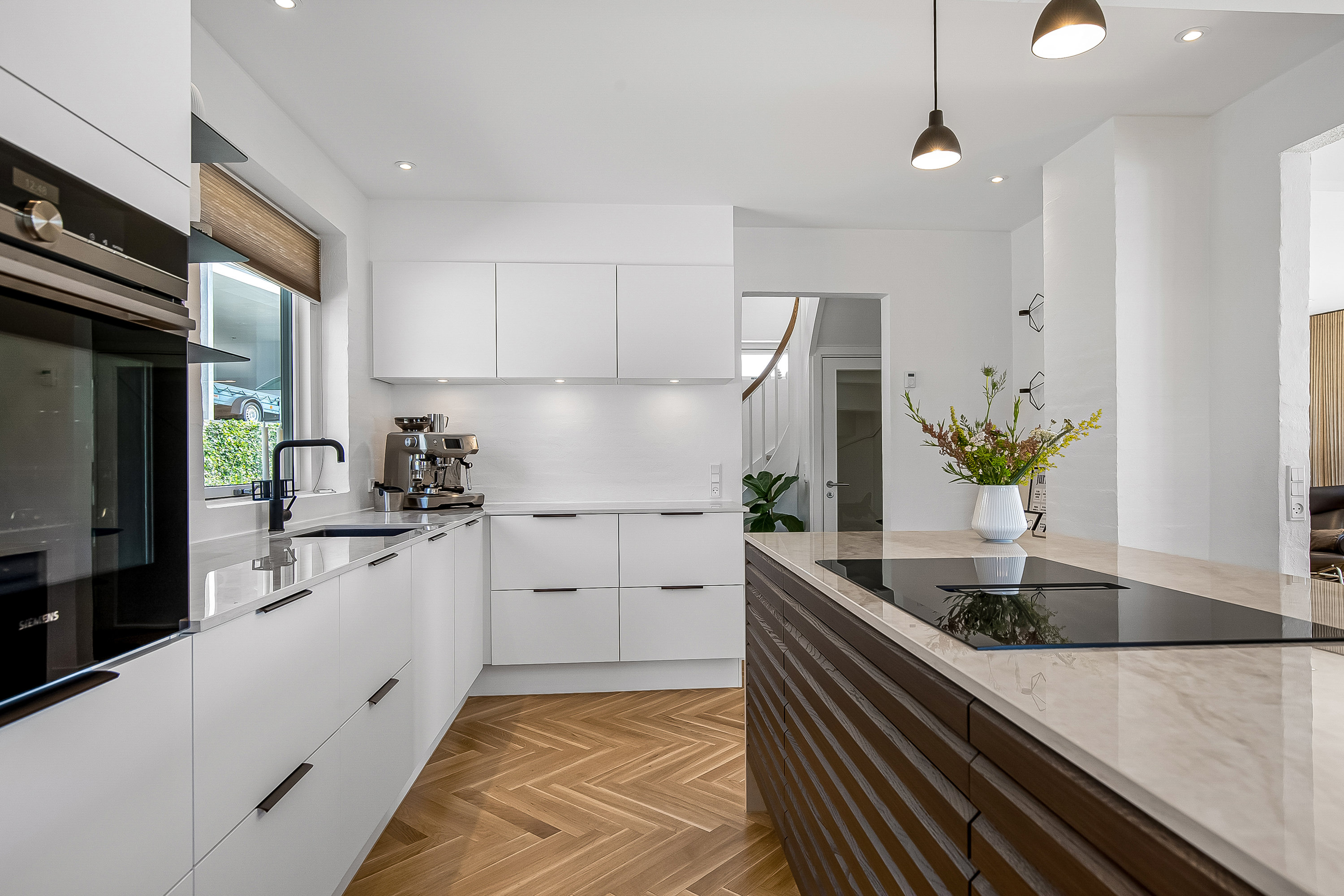 Fremhævet køkken billede i fuldskærmstilstand. Billede af Mosebakken 3, Bredballe, 7120 Vejle Øst