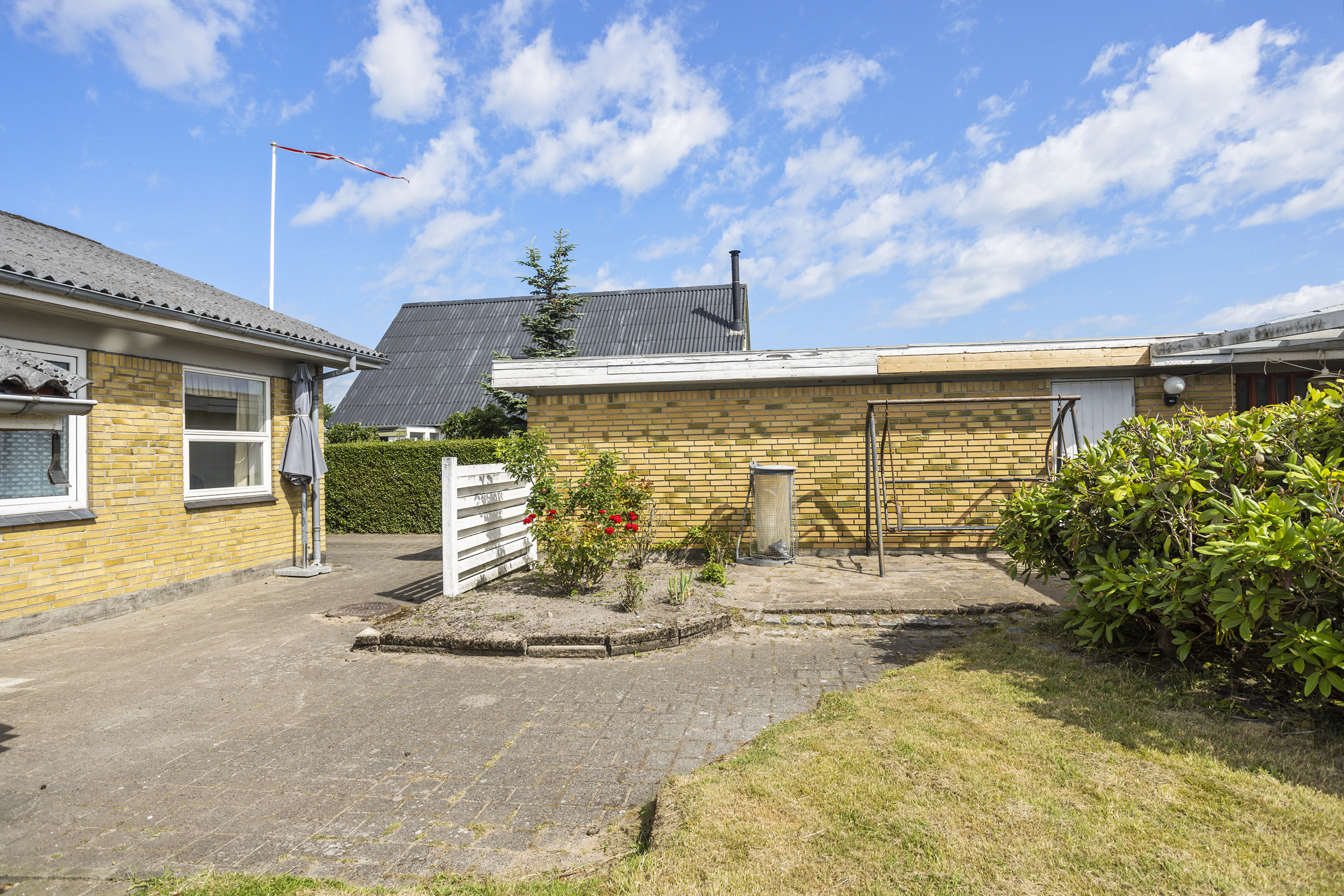 Fremhævet facade billede i fuldskærmstilstand. Billede af Svendborggade 9, 9900 Frederikshavn