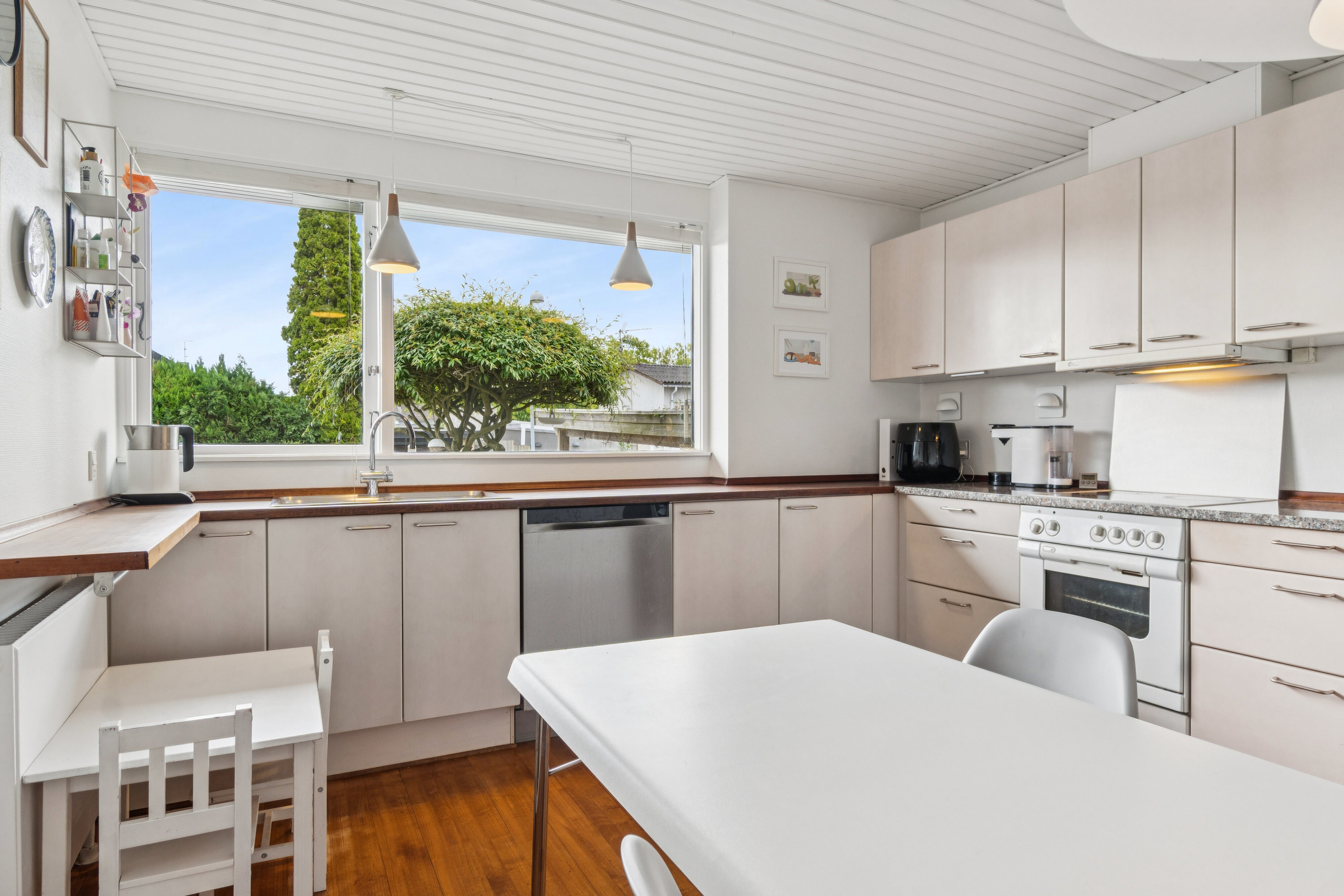 Fremhævet køkken billede i fuldskærmstilstand. Billede af Doktor Willesvej 11A, 2650 Hvidovre