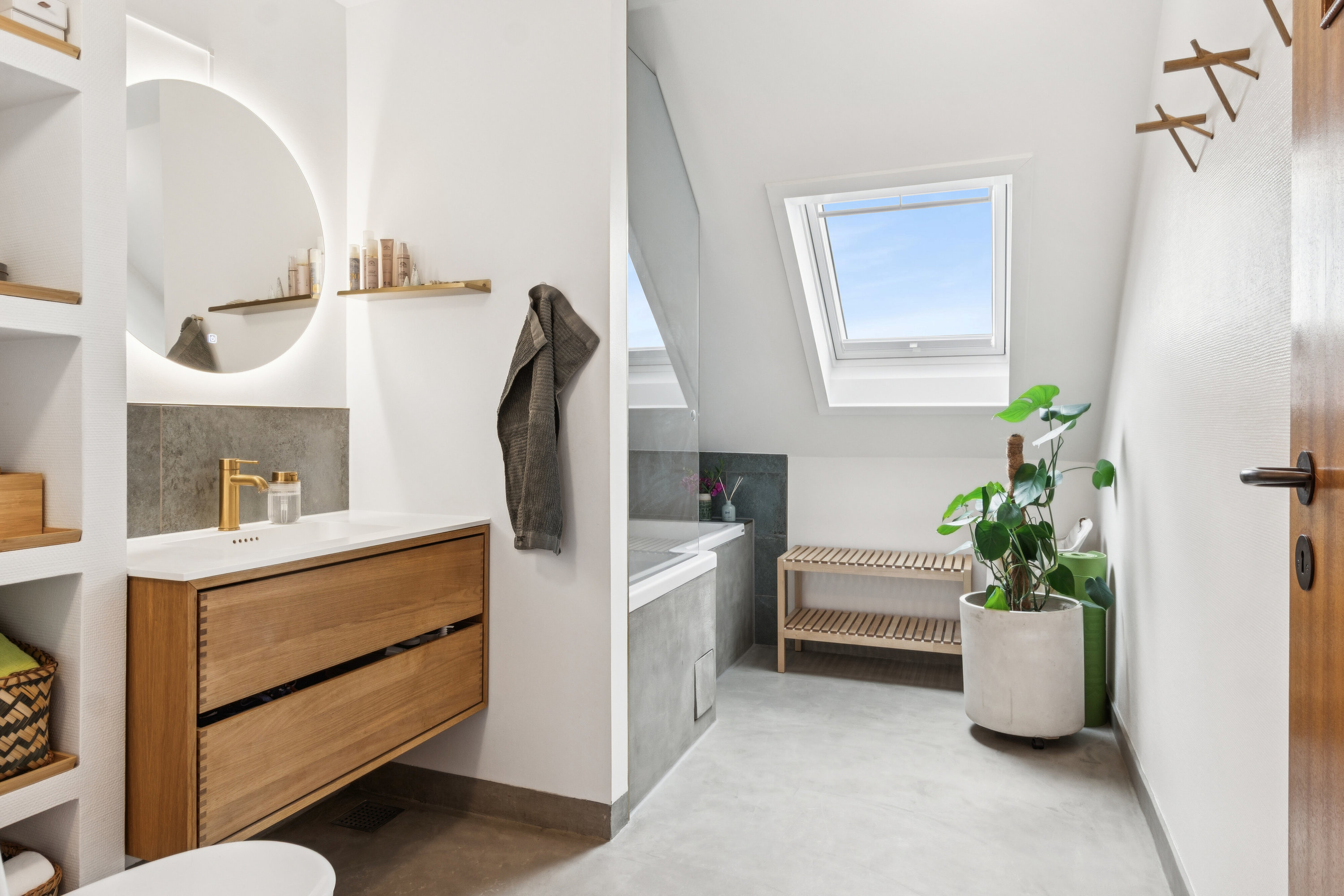 Miniaturebillede 1: badeværelse. Billede af Doktor Willesvej 11A, 2650 Hvidovre