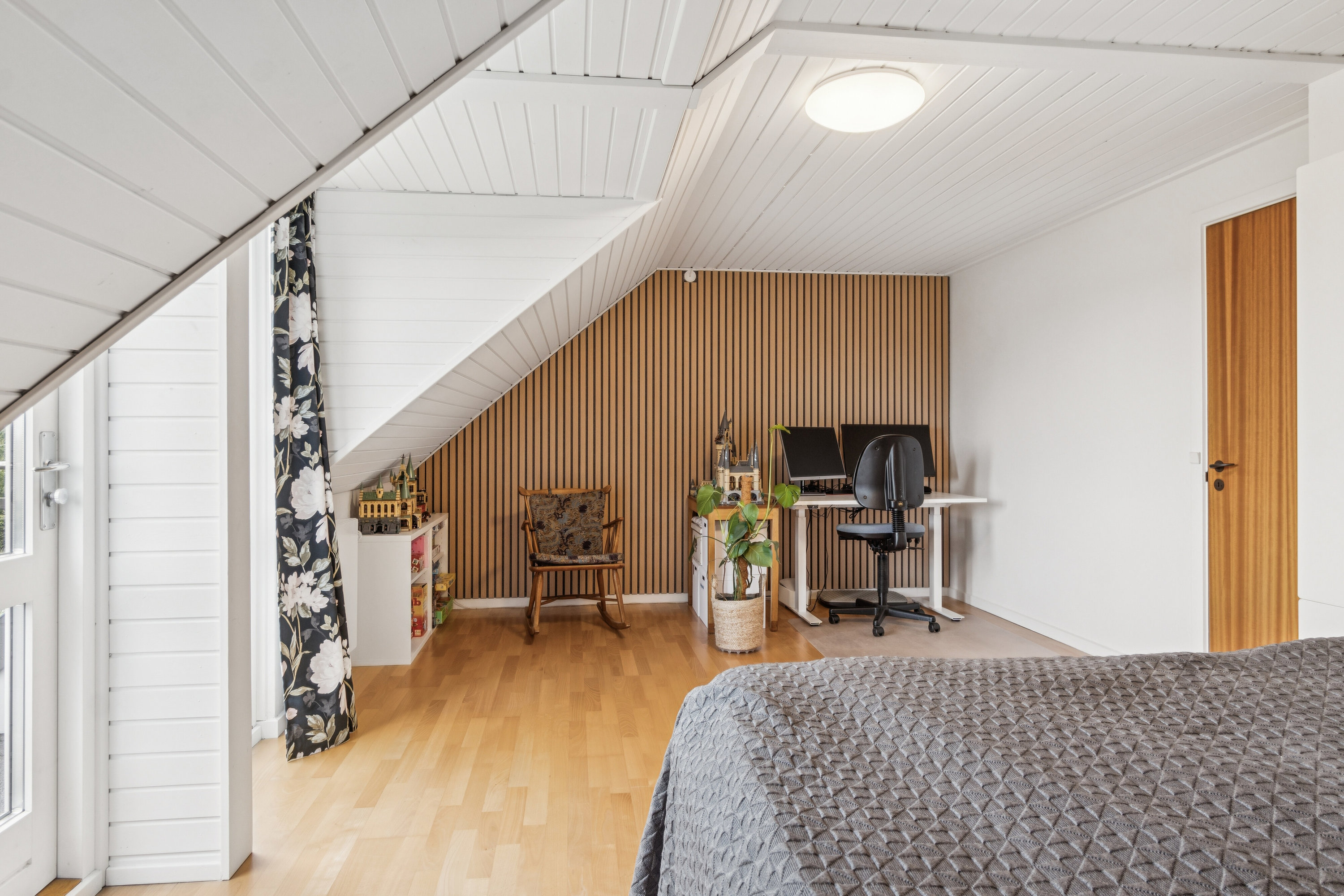 Fremhævet soveværelse billede i fuldskærmstilstand. Billede af Doktor Willesvej 11A, 2650 Hvidovre