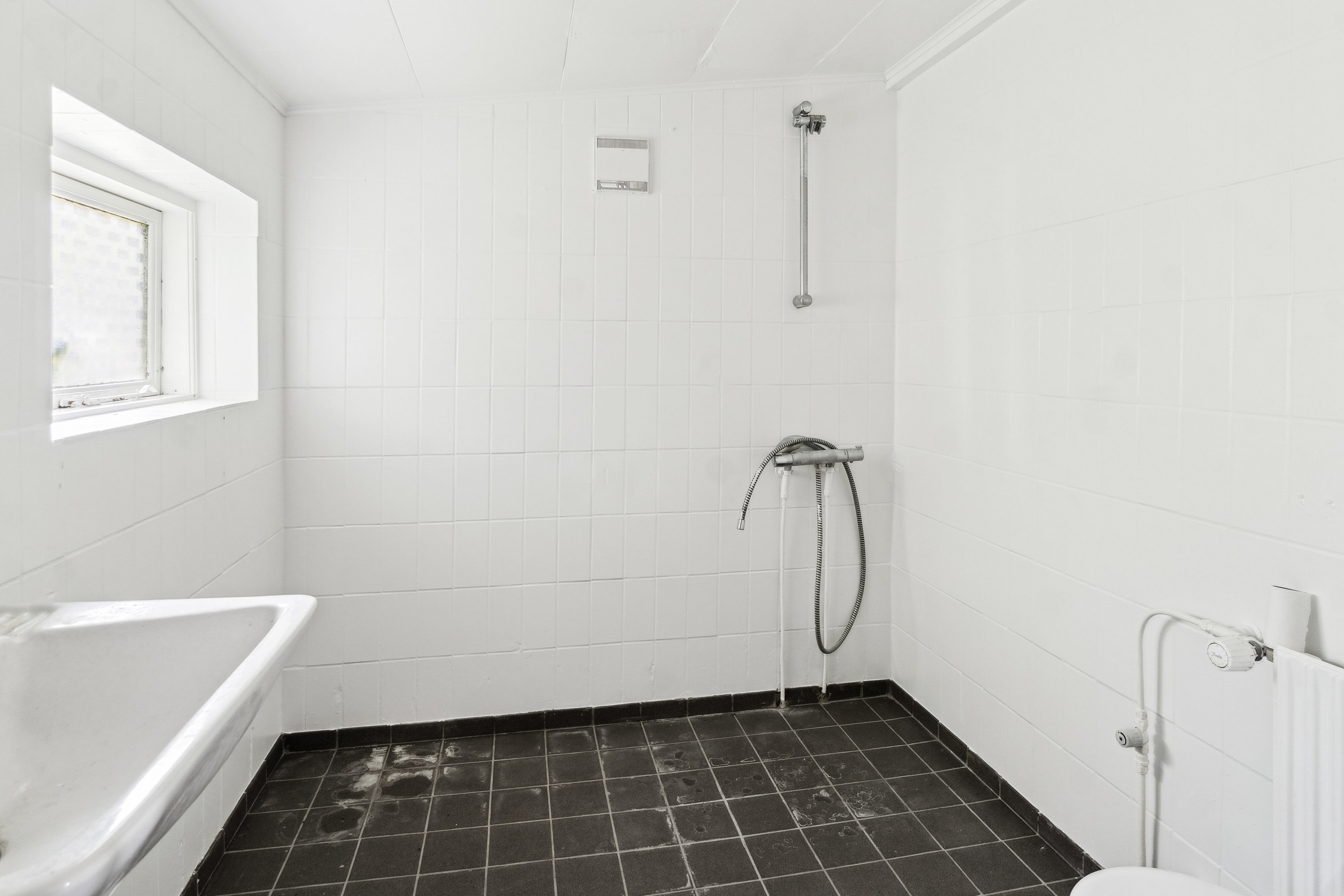 Fremhævet badeværelse billede i fuldskærmstilstand. Billede af Klintvej 2, Nyrup, 4500 Nykøbing Sj