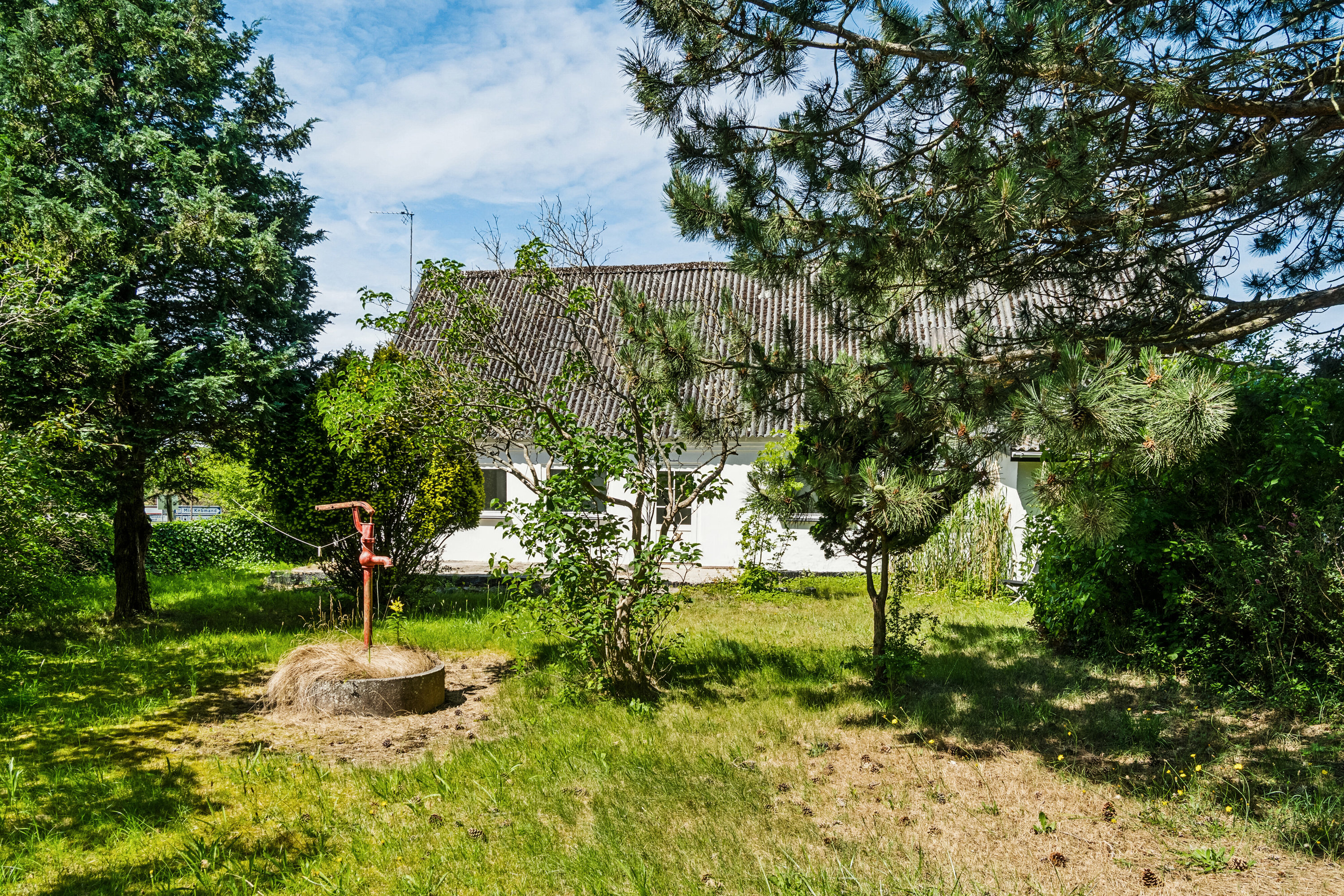 Fremhævet set fra haven billede i fuldskærmstilstand. Billede af Klintvej 2, Nyrup, 4500 Nykøbing Sj