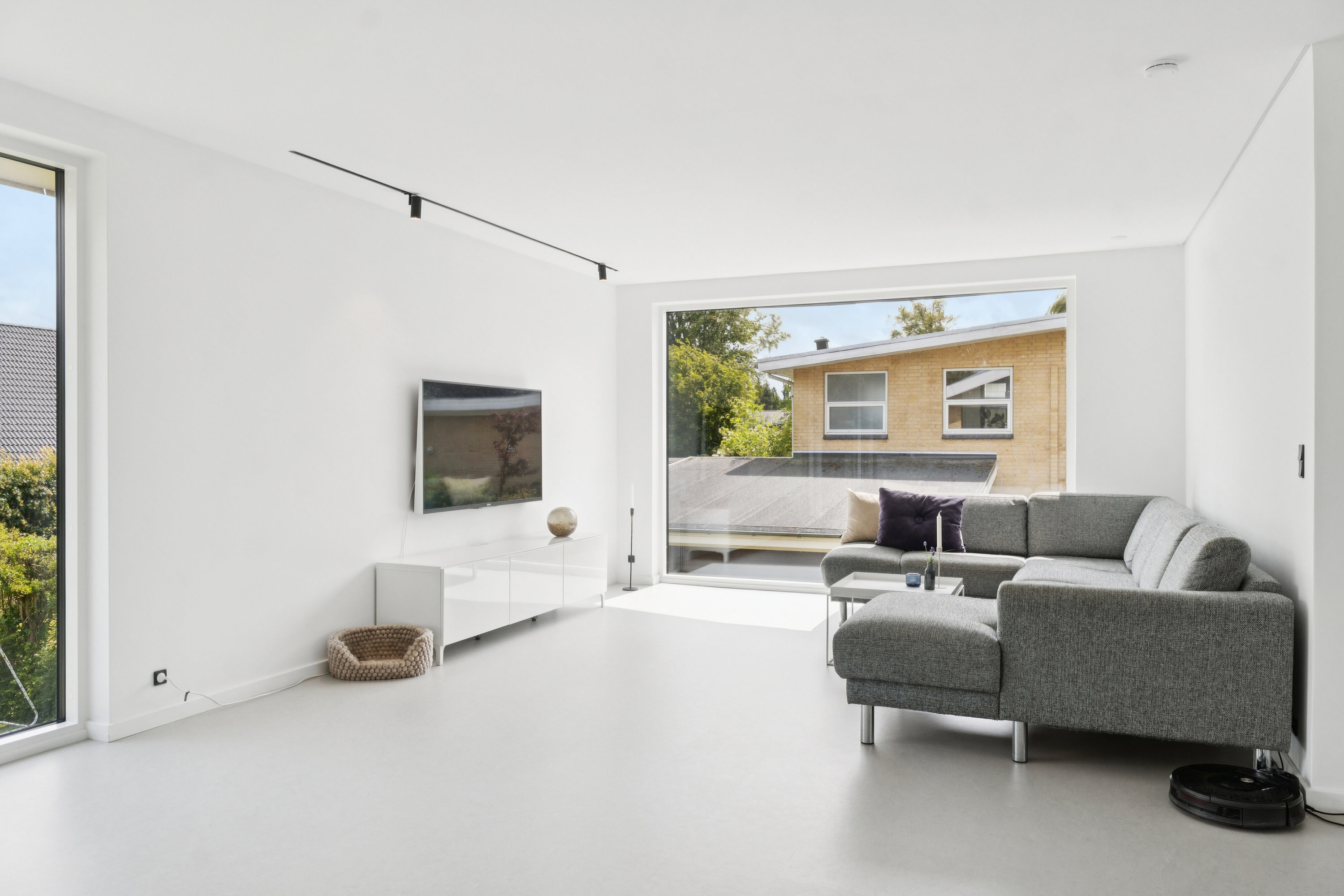 Fremhævet stue billede i fuldskærmstilstand. Billede af Søndervang 31, 9800 Hjørring