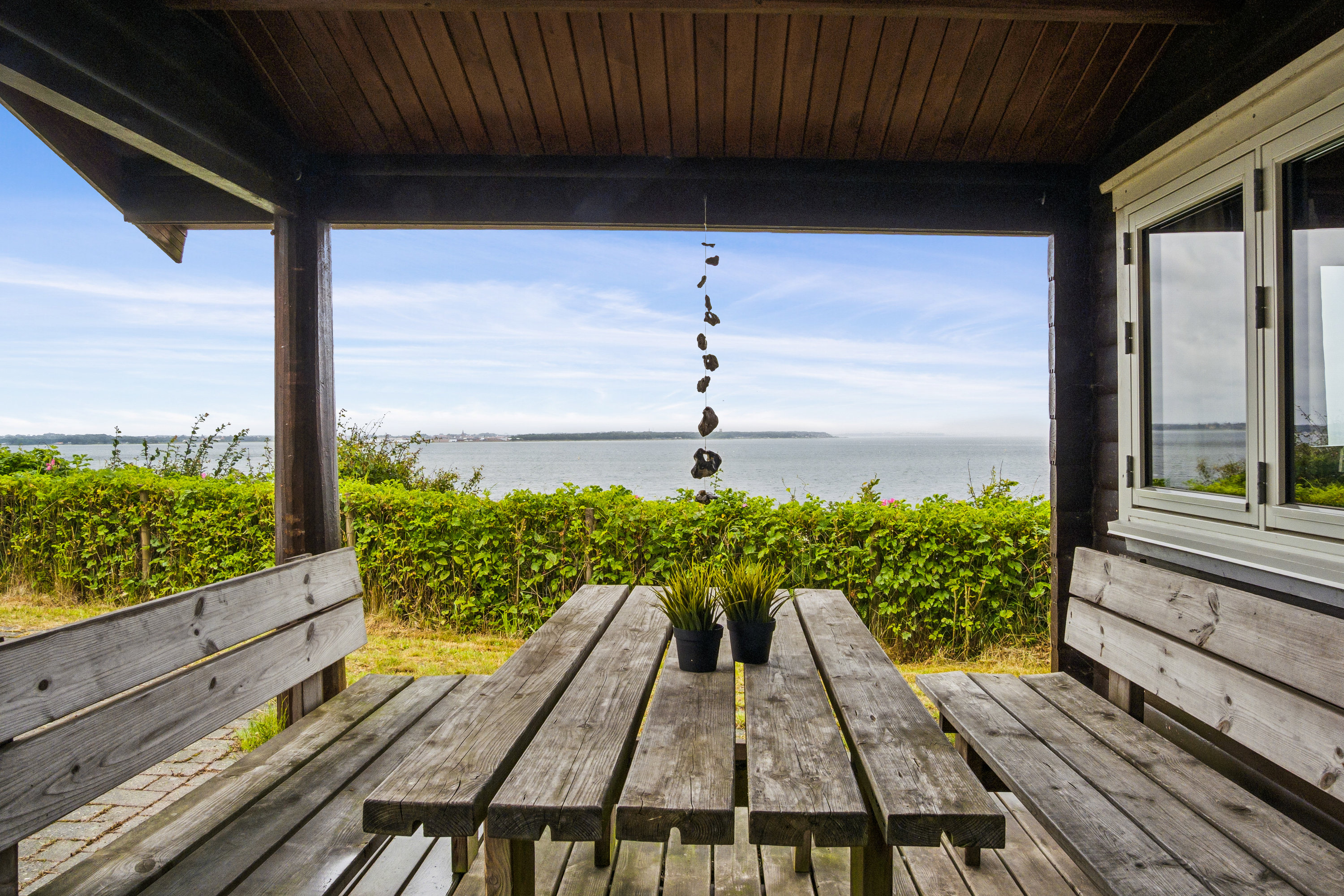 Fremhævet terrasse billede i fuldskærmstilstand. Billede af Grynderup Strand 28, Grynderup, 7870 Roslev