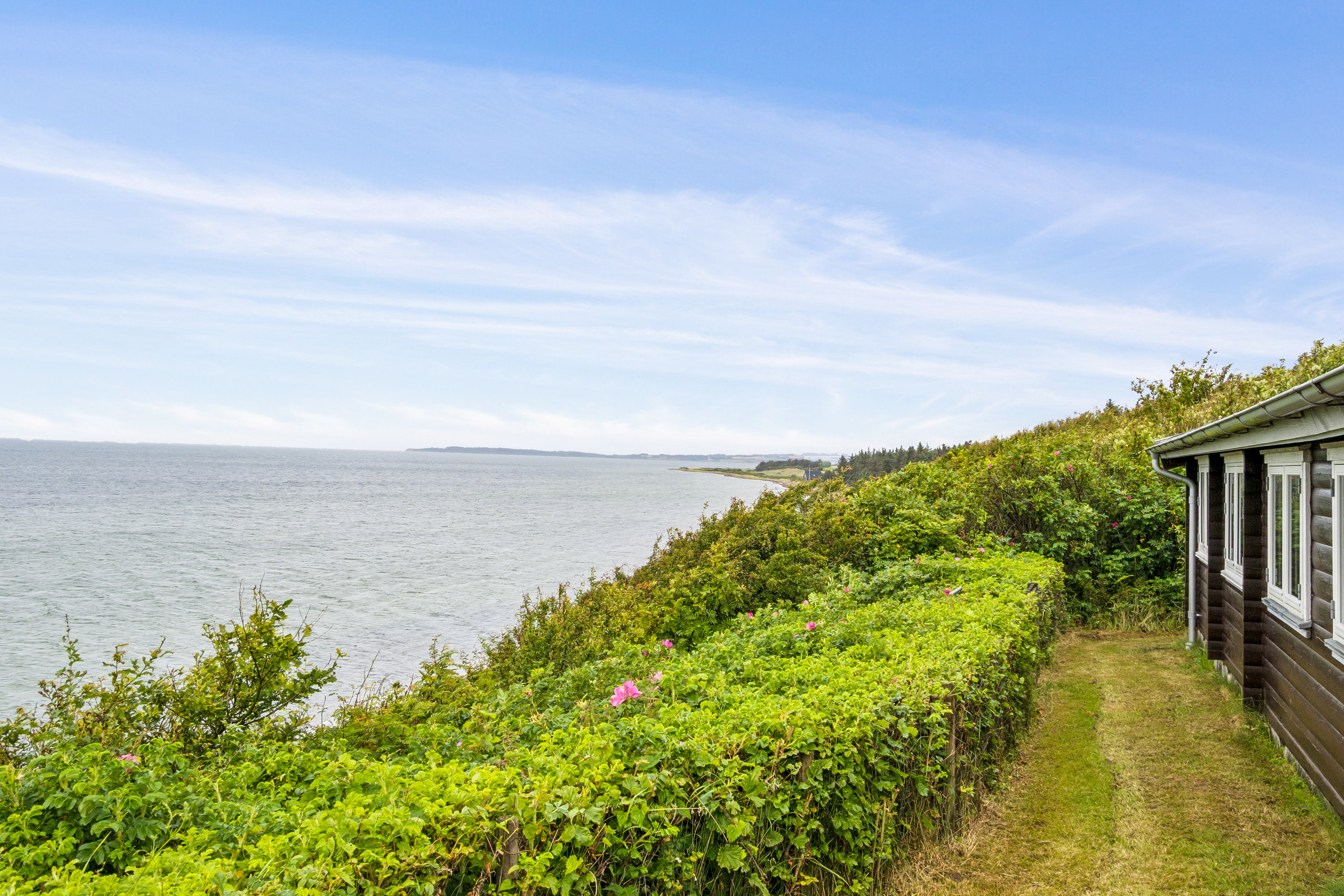 Fremhævet ejendom 1 billede i fuldskærmstilstand. Billede af Grynderup Strand 28, Grynderup, 7870 Roslev