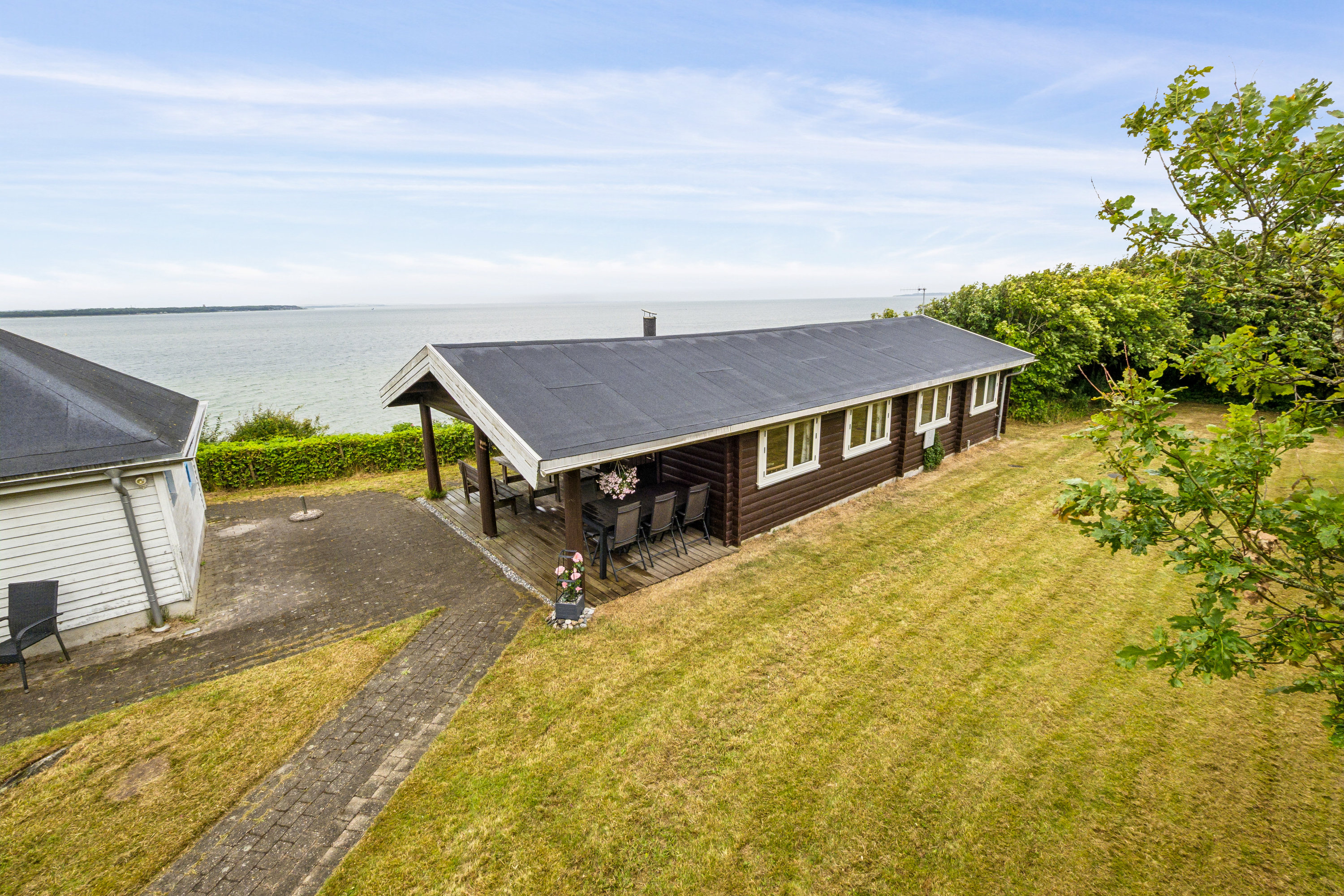 Fremhævet ejendom 1 billede i fuldskærmstilstand. Billede af Grynderup Strand 28, Grynderup, 7870 Roslev