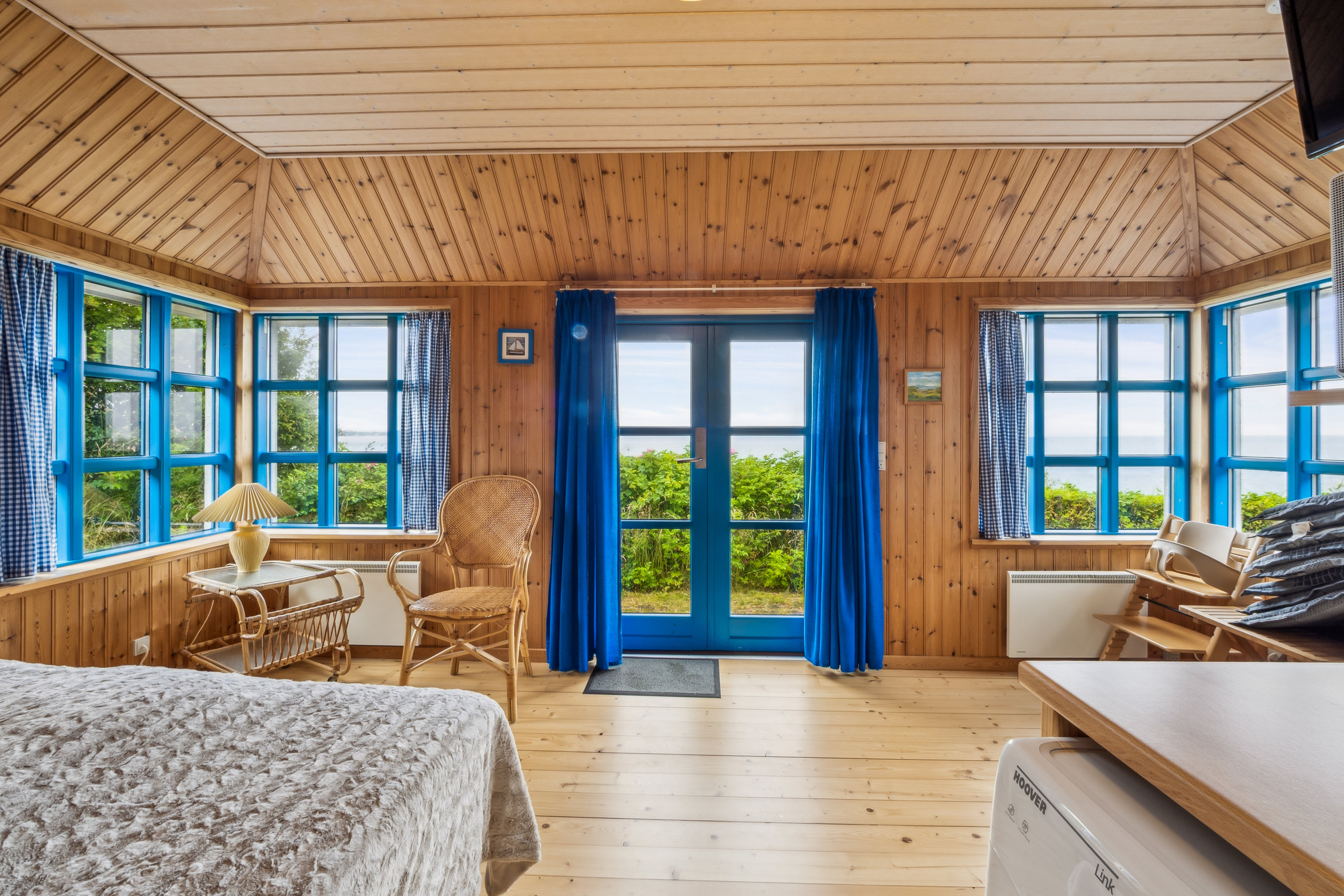 Fremhævet stue billede i fuldskærmstilstand. Billede af Grynderup Strand 28, Grynderup, 7870 Roslev