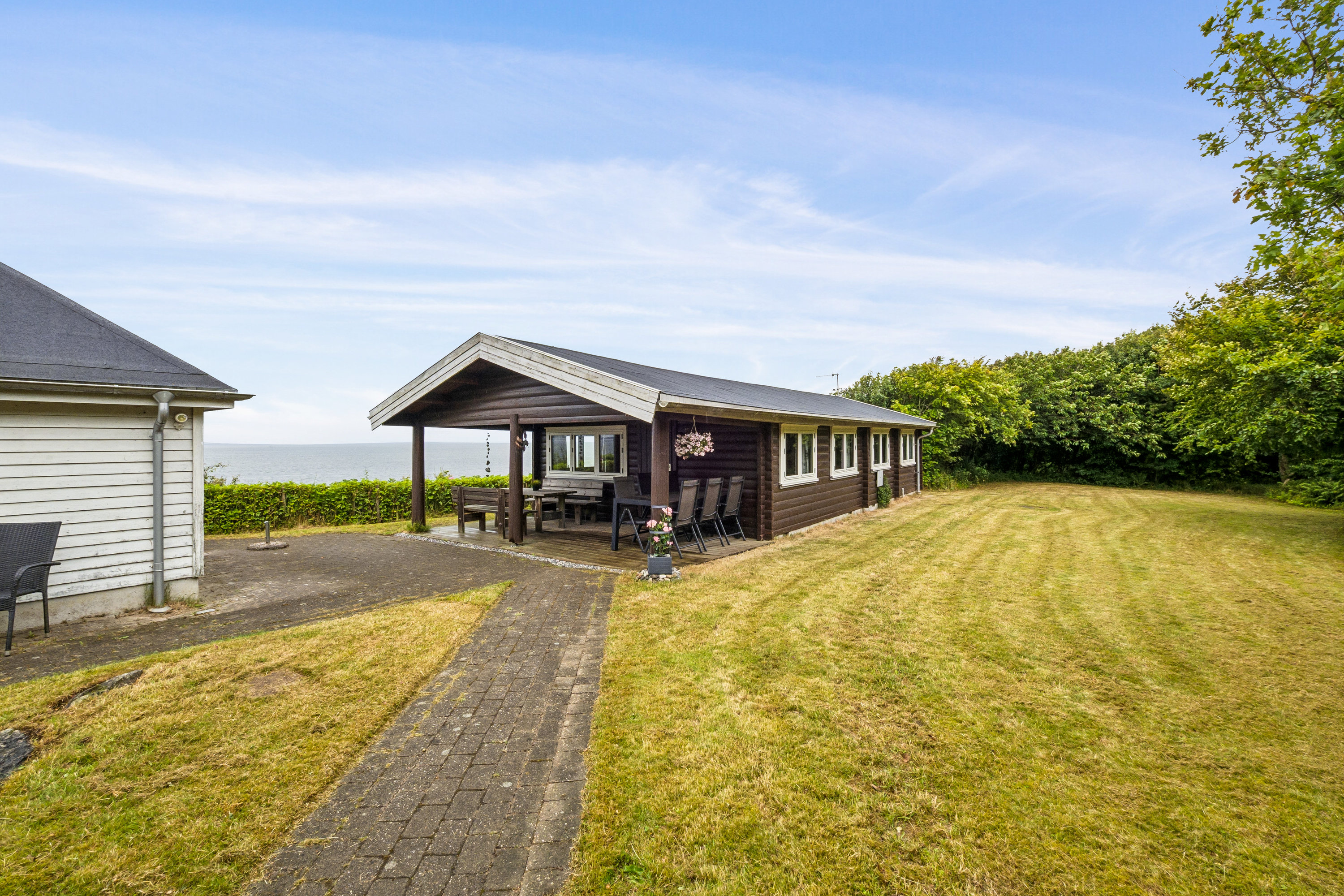 Fremhævet ejendom 1 billede i fuldskærmstilstand. Billede af Grynderup Strand 28, Grynderup, 7870 Roslev