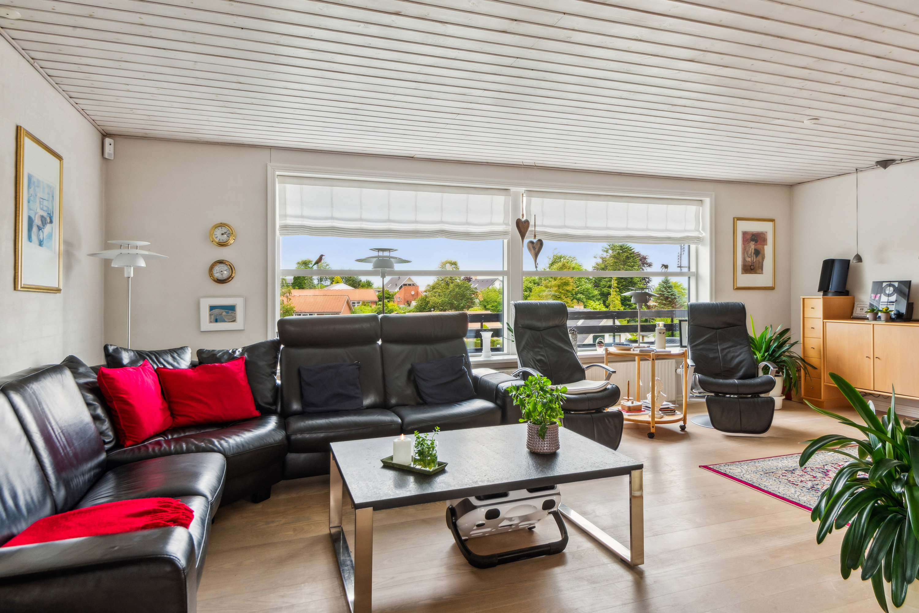 Fremhævet stue billede i fuldskærmstilstand. Billede af Rafns Alle 12, 9530 Støvring