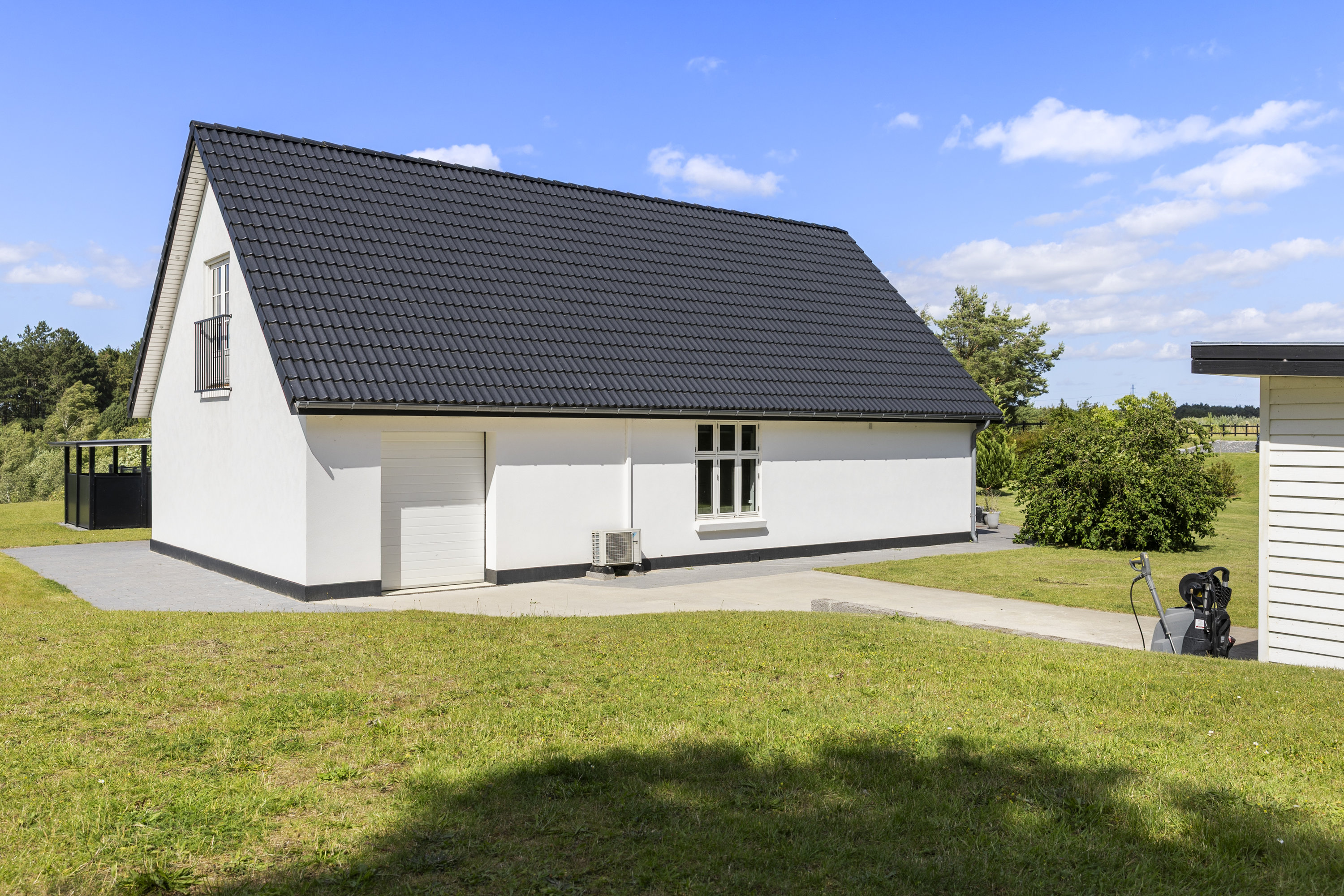 Fremhævet ejendommen billede i fuldskærmstilstand. Billede af Veddevej 3C, 4190 Munke Bjergby