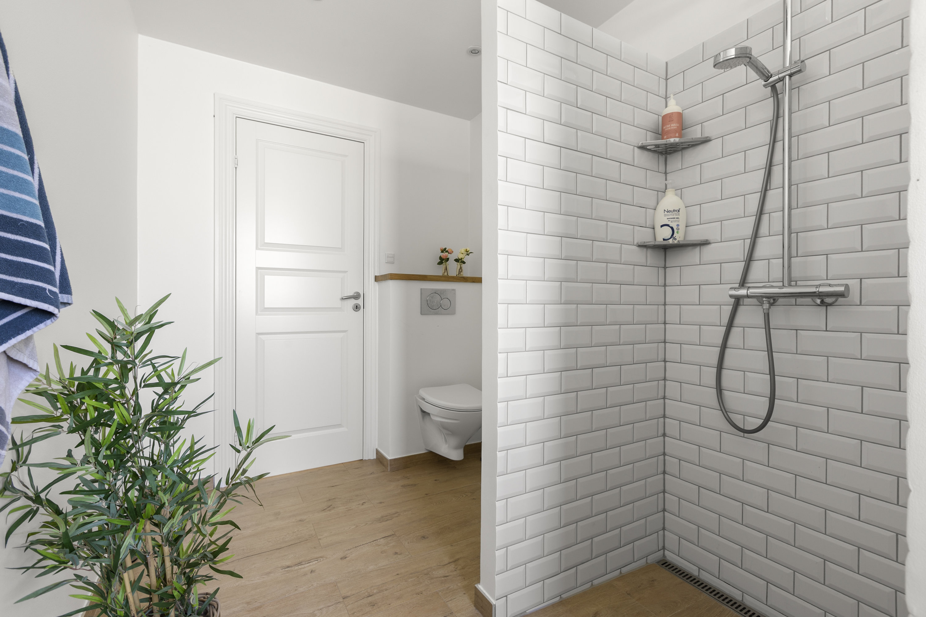 Fremhævet badeværelse billede i fuldskærmstilstand. Billede af Veddevej 3C, 4190 Munke Bjergby