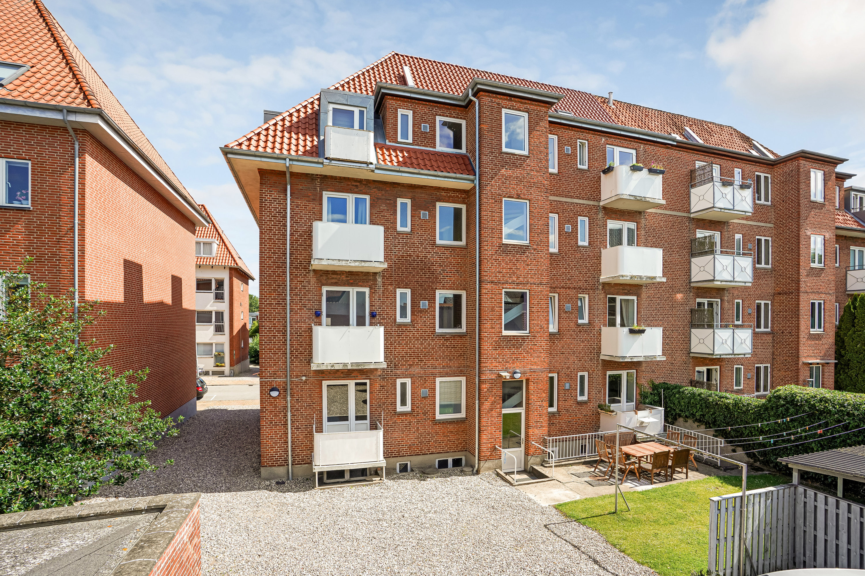 Miniaturebillede 1: ejendommen. Billede af Drewsensvej 29, 1. tv., 5000 Odense C