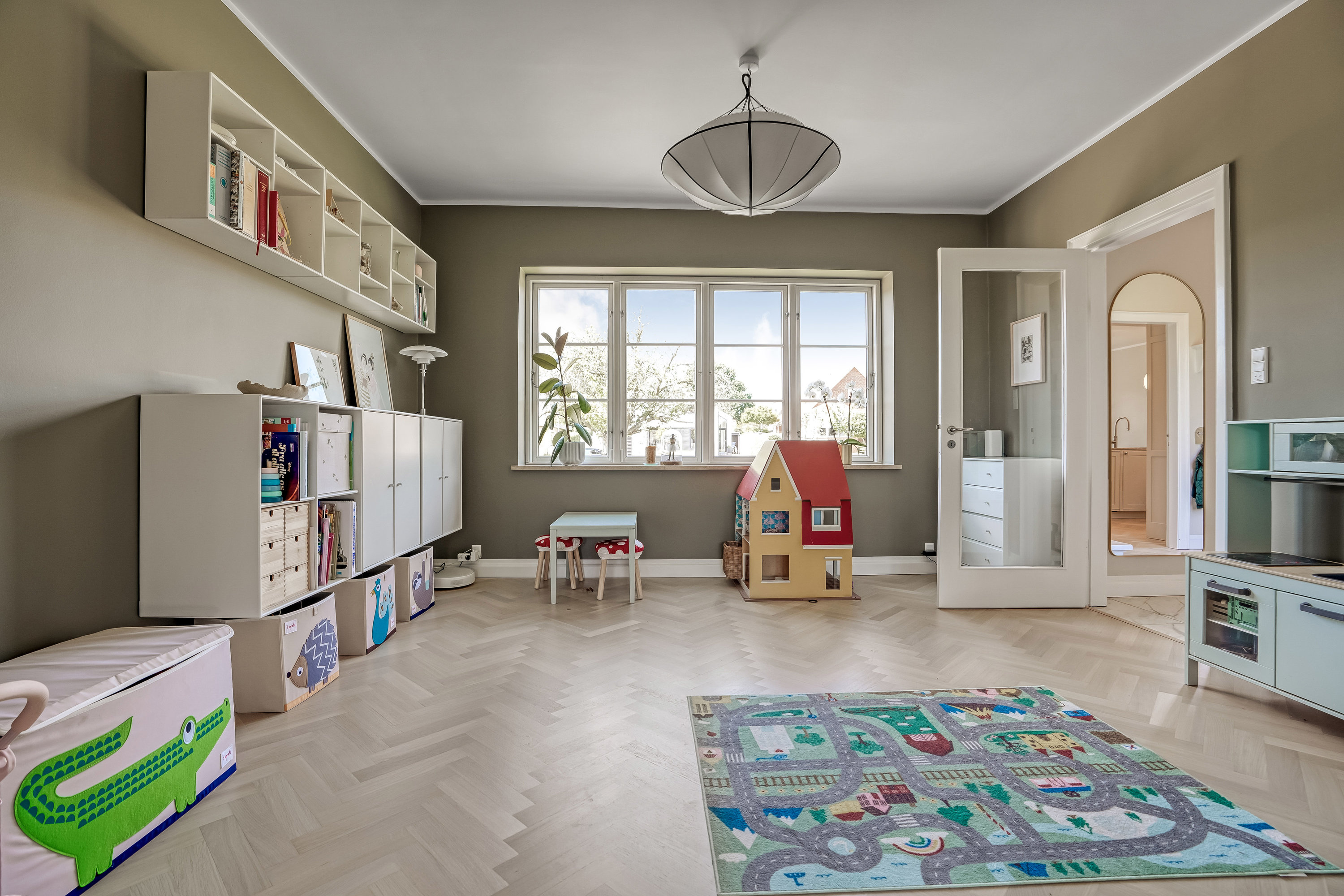 Fremhævet stue billede i fuldskærmstilstand. Billede af Chr. Winthers Vej 18, 5230 Odense M