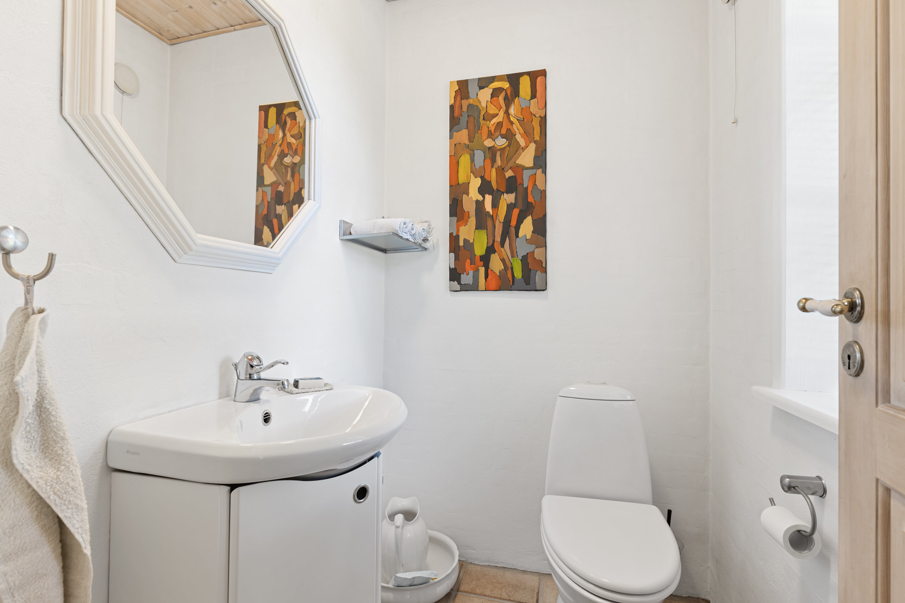 Fremhævet toilet billede i fuldskærmstilstand. Billede af Golfvejen 62, 9700 Brønderslev