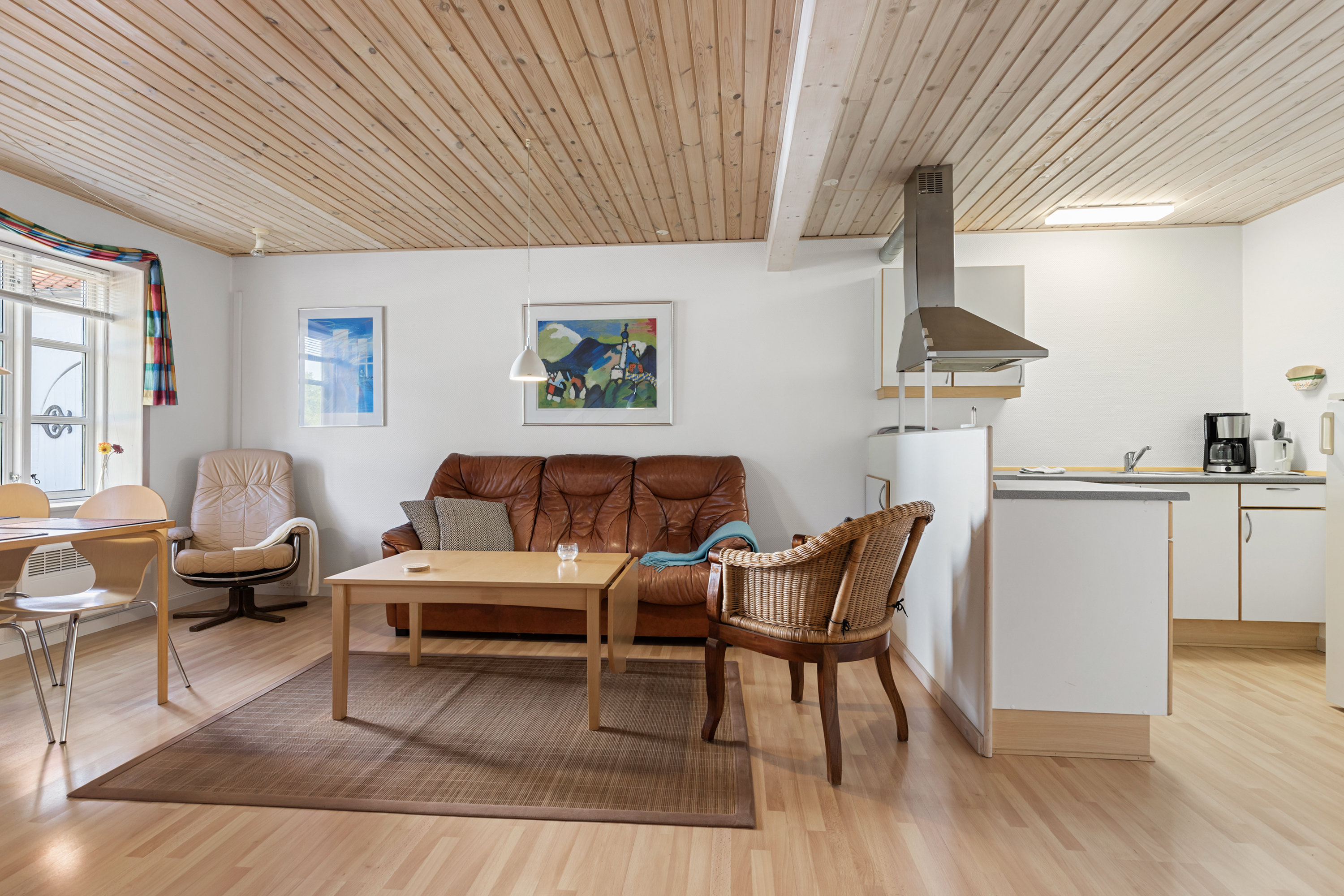 Fremhævet stue - lejligheder billede i fuldskærmstilstand. Billede af Golfvejen 62, 9700 Brønderslev