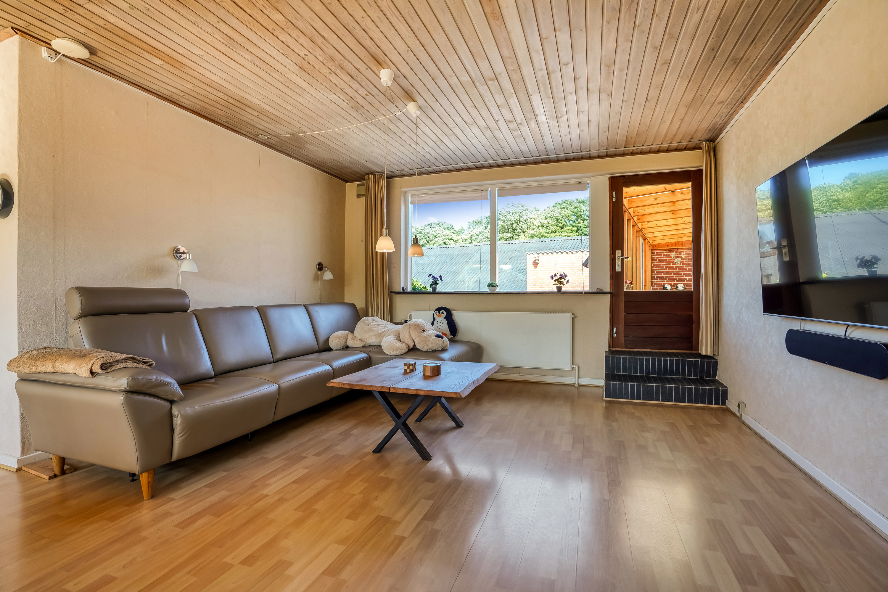 Fremhævet stue billede i fuldskærmstilstand. Billede af Hovedgaden 39B, + A., Nim, 8740 Brædstrup