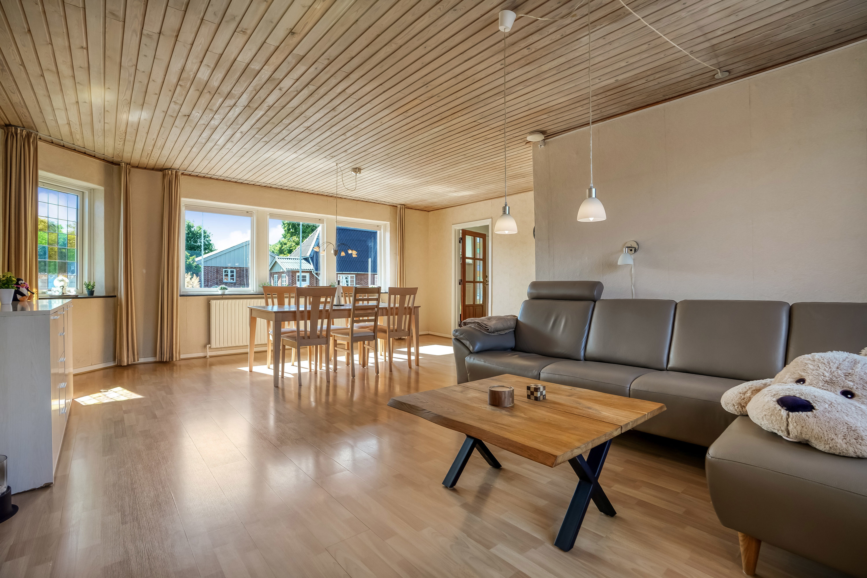 Fremhævet stue billede i fuldskærmstilstand. Billede af Hovedgaden 39B, + A., Nim, 8740 Brædstrup