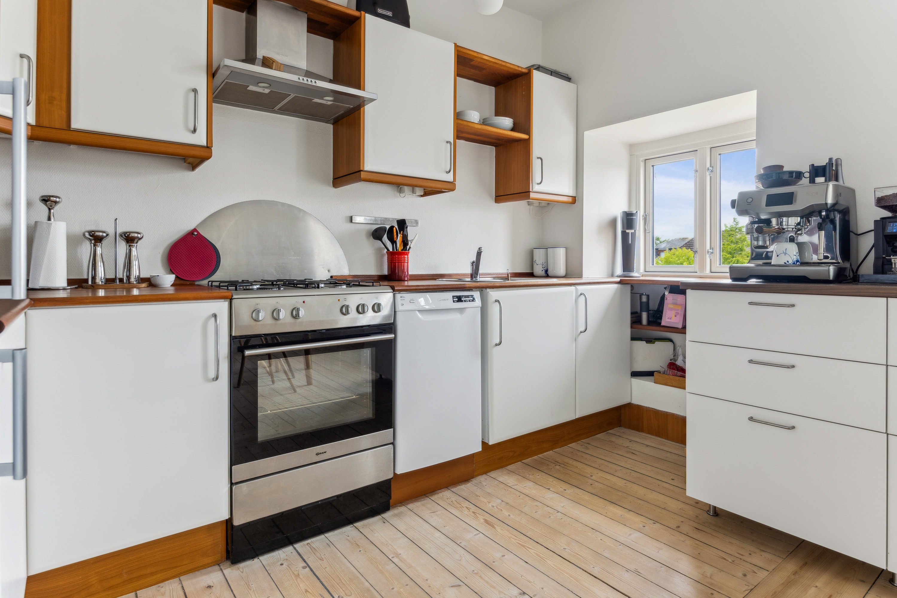 Fremhævet køkken billede i fuldskærmstilstand. Billede af Galstersgade 15, 9400 Nørresundby