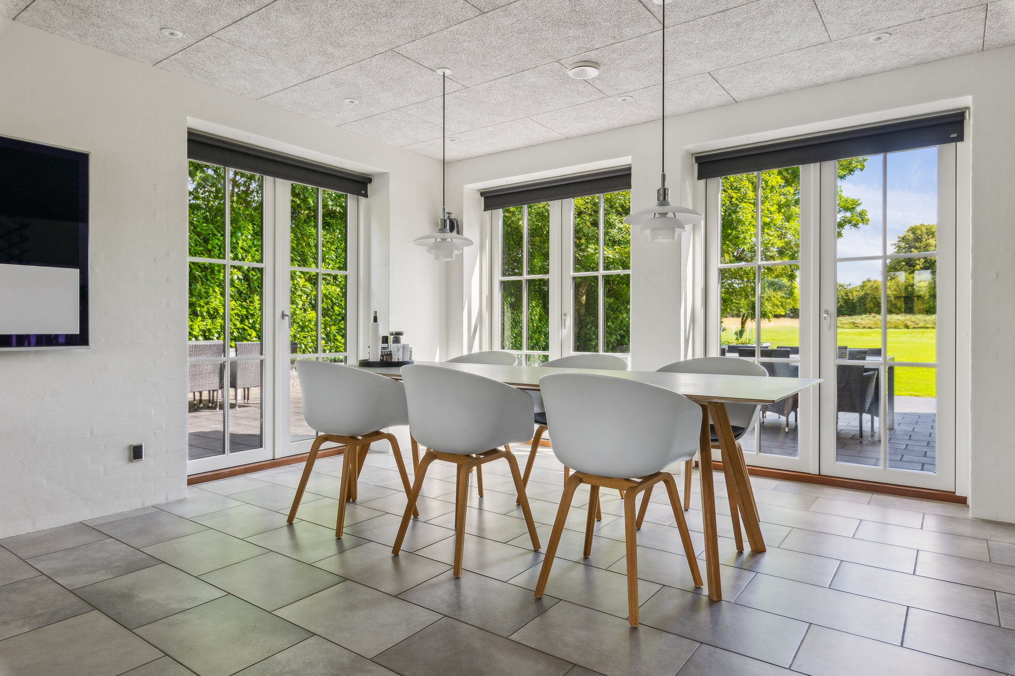 Fremhævet stue billede i fuldskærmstilstand. Billede af Tjørnelundsvej 18, Lem, 8930 Randers NØ