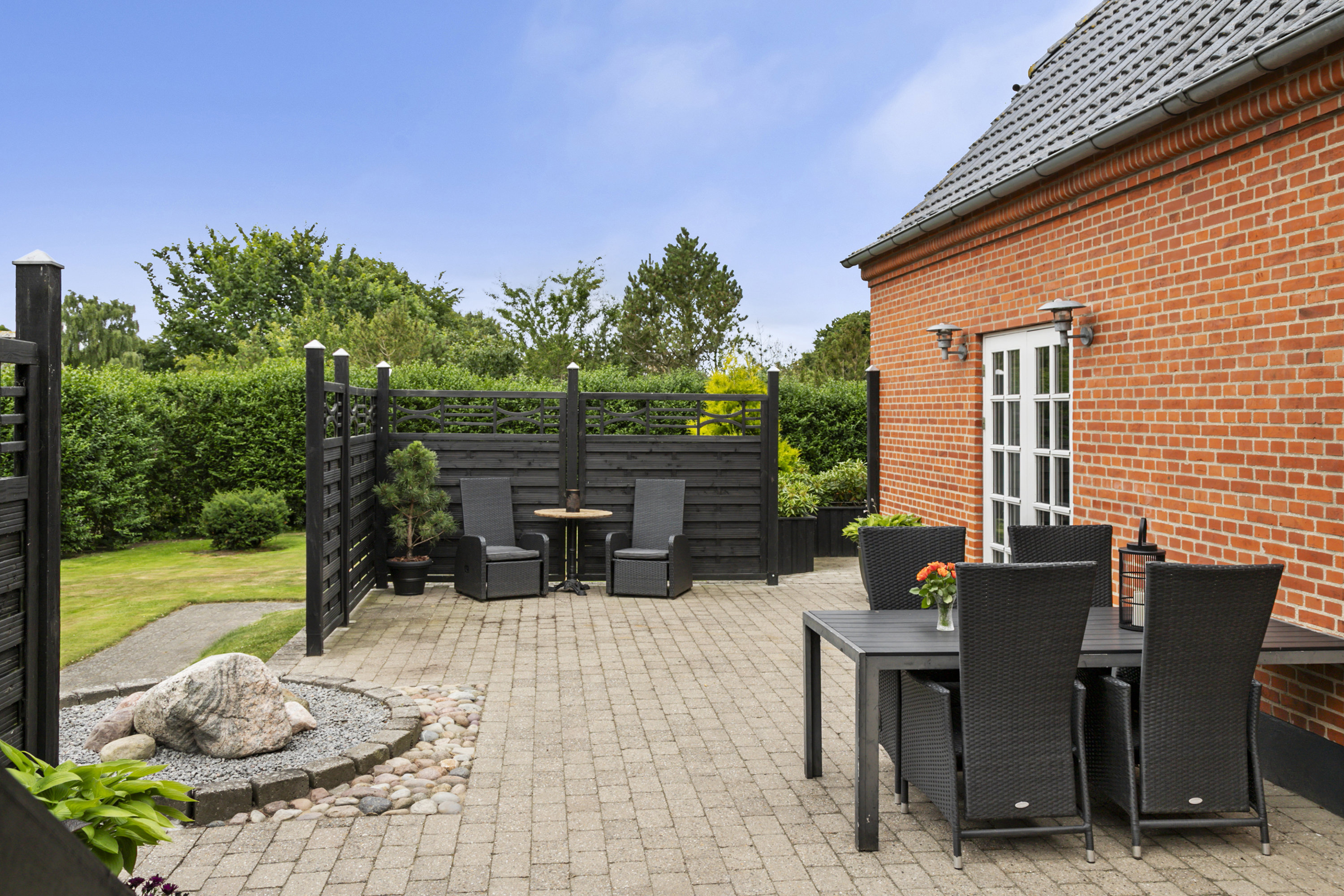 Fremhævet terrasse billede i fuldskærmstilstand. Billede af Kirkevangen 71, Østerbølle, 9620 Aalestrup