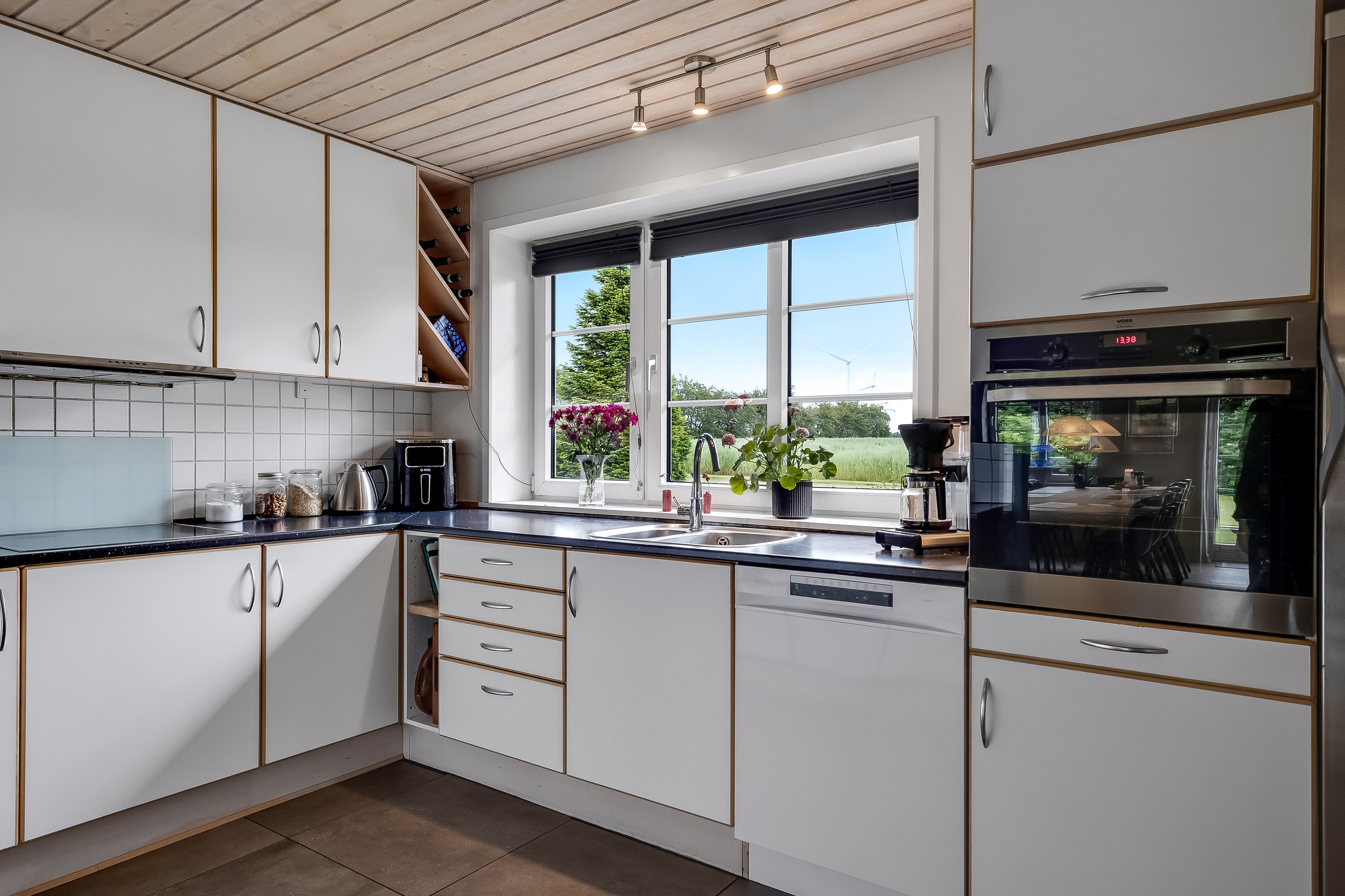 Fremhævet køkken billede i fuldskærmstilstand. Billede af Langerdalvej 4, 6940 Lem St