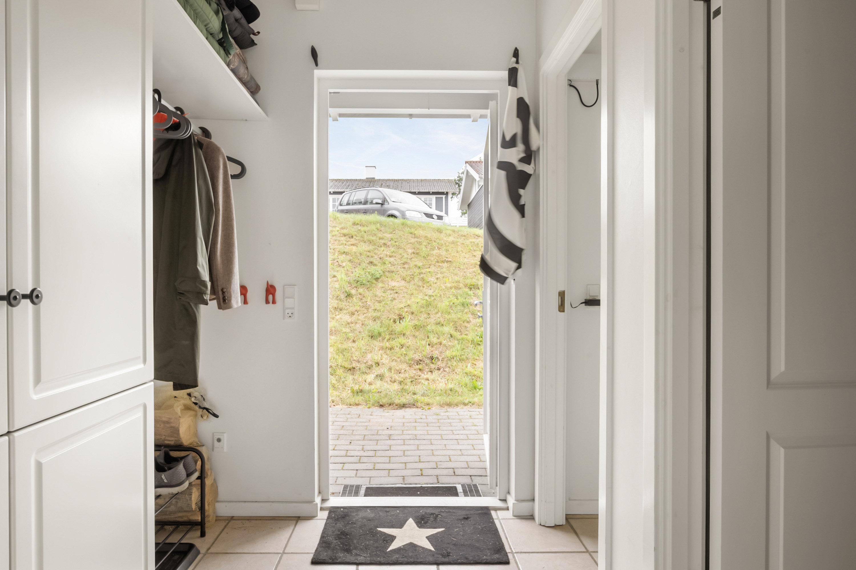 Fremhævet entré billede i fuldskærmstilstand. Billede af Frederikshøjvænget 2, Løjt Nørresk, 6200 Aabenraa