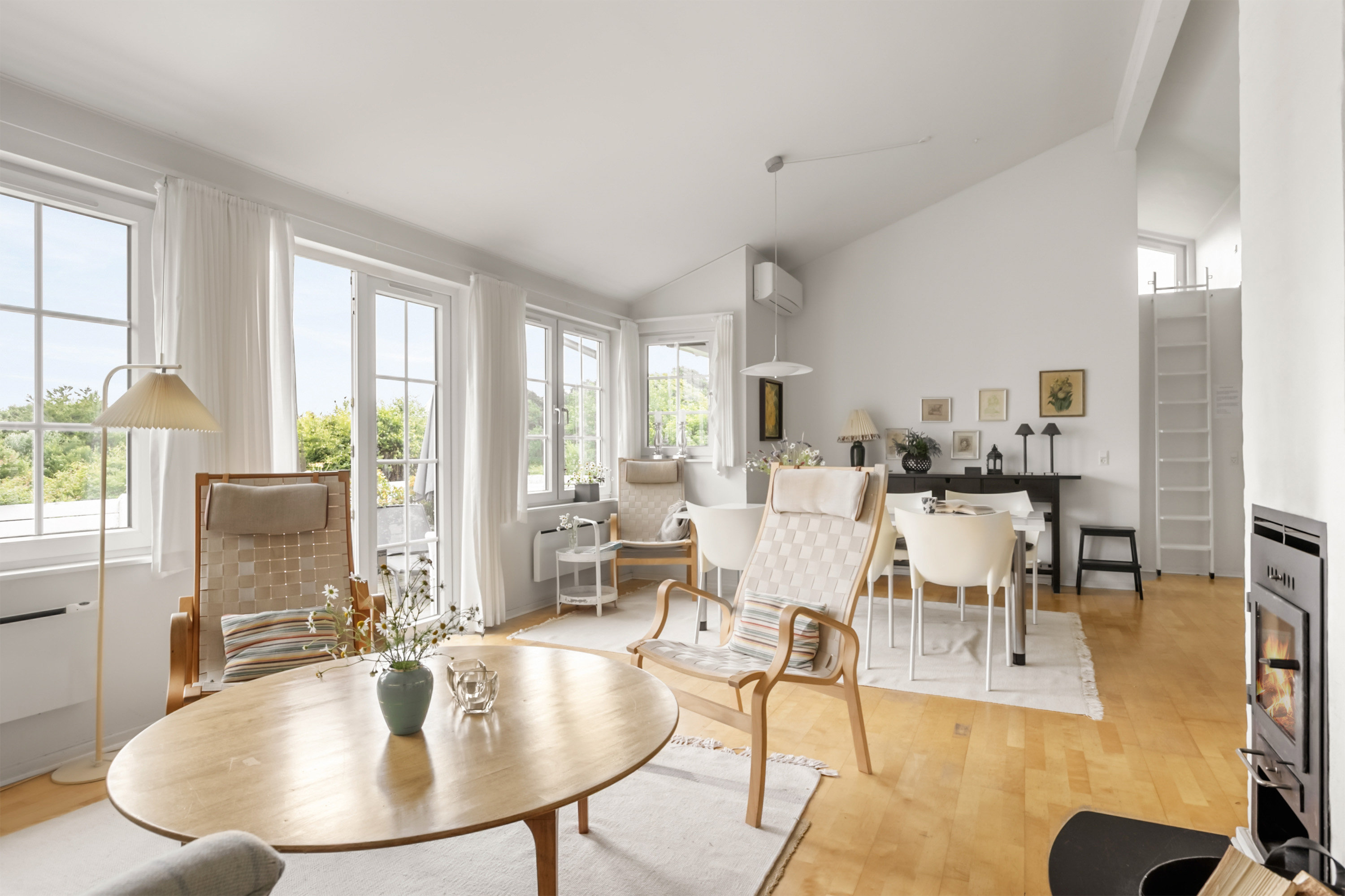 Fremhævet stue billede i fuldskærmstilstand. Billede af Frederikshøjvænget 2, Løjt Nørresk, 6200 Aabenraa