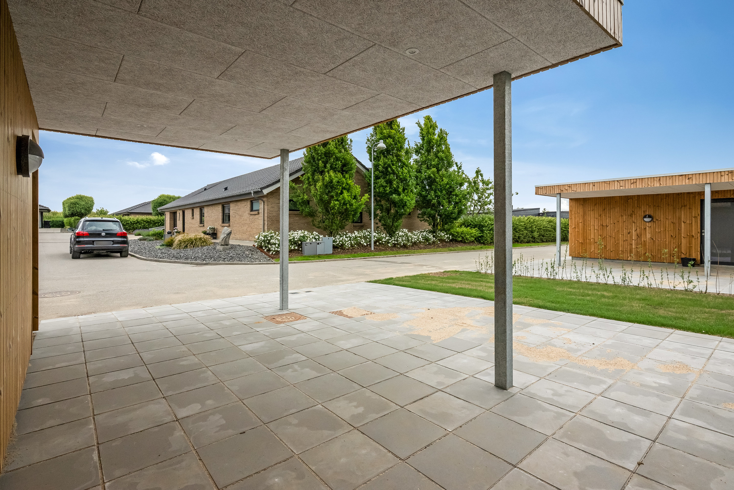 Fremhævet carport billede i fuldskærmstilstand. Billede af Meltoften 2D, Nr Felding, 7500 Holstebro