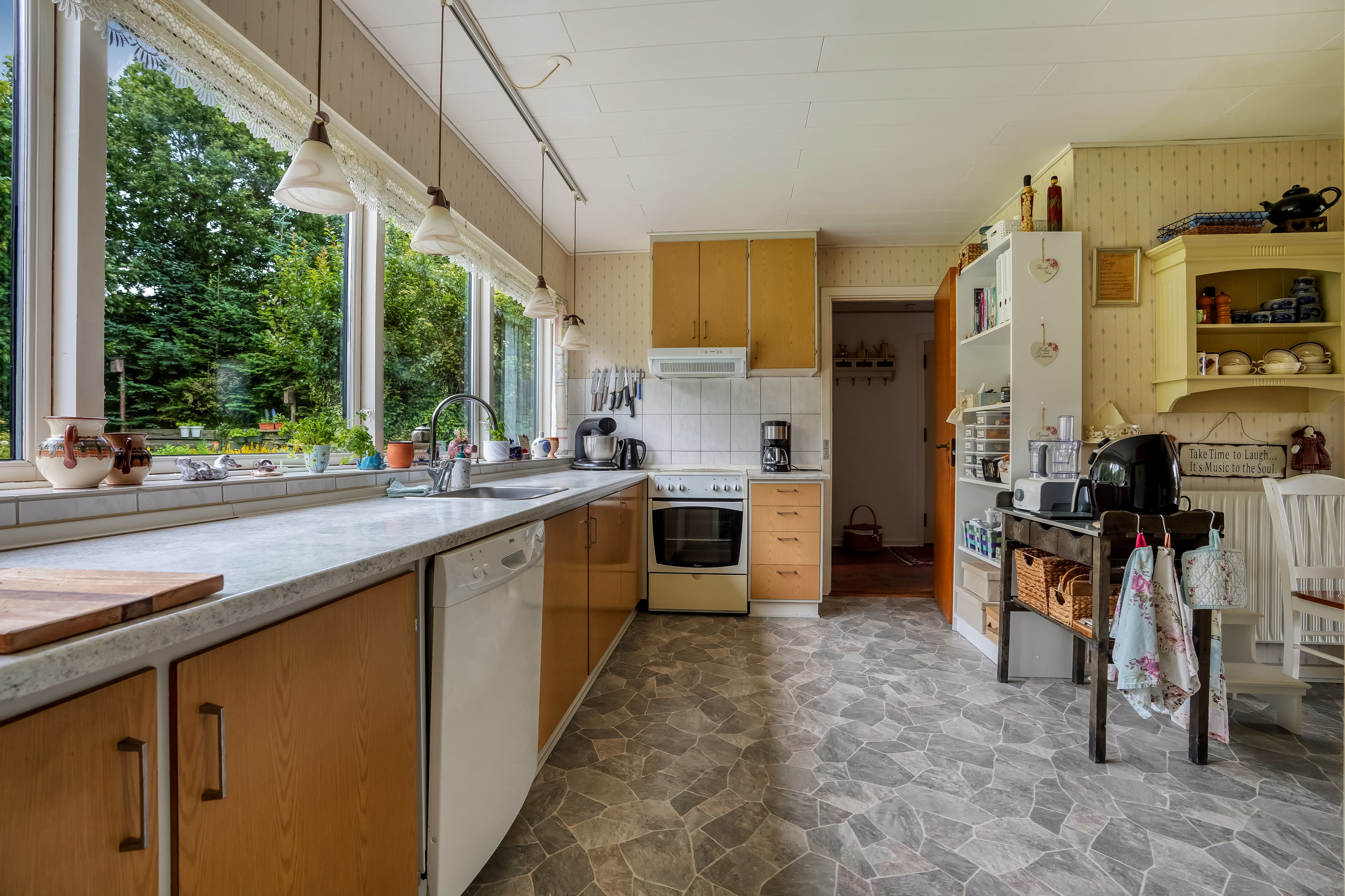 Fremhævet køkken billede i fuldskærmstilstand. Billede af Søtoften 11, 8740 Brædstrup