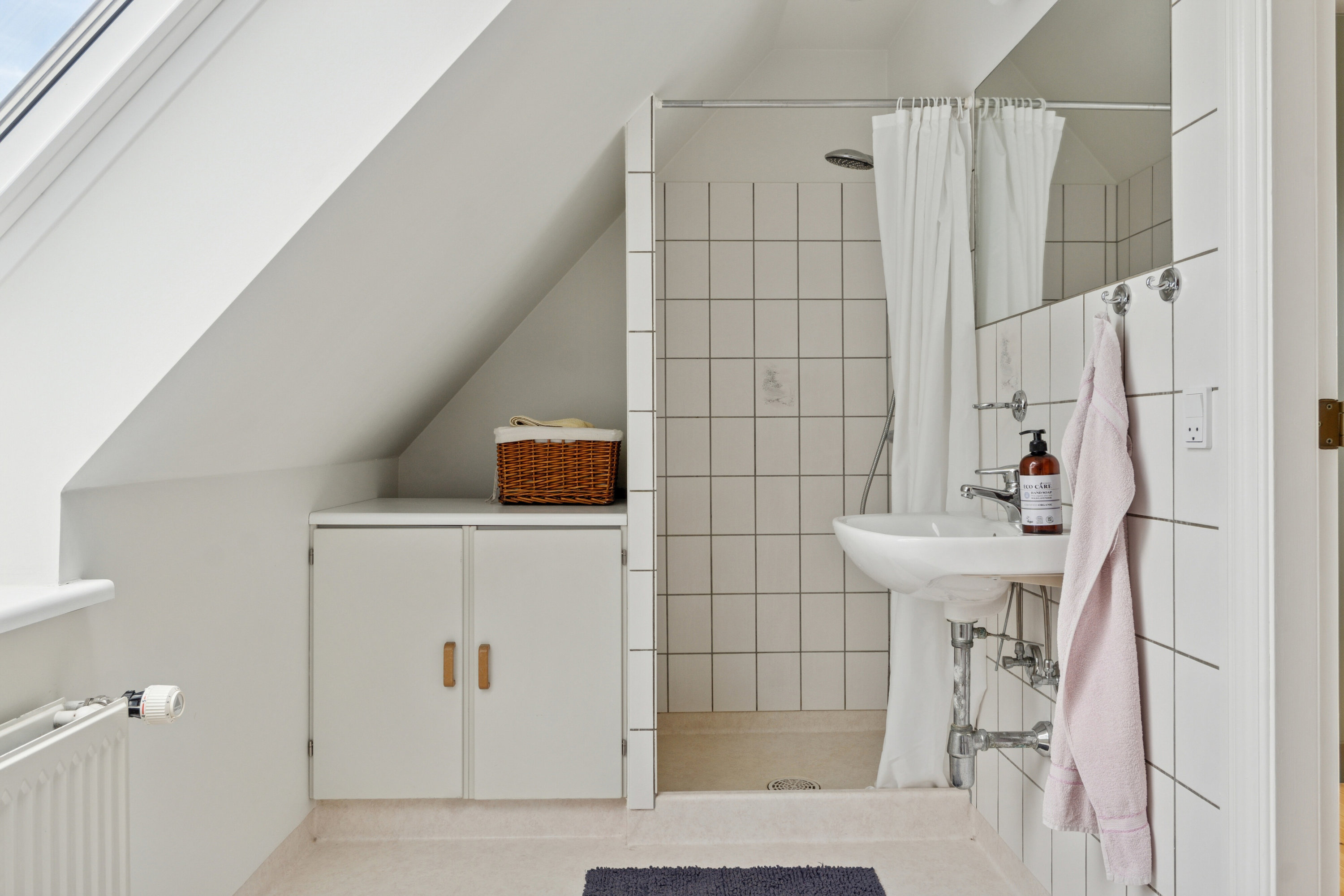 Fremhævet badeværelse billede i fuldskærmstilstand. Billede af Halsebyvej 45, Svenstrup, 4220 Korsør