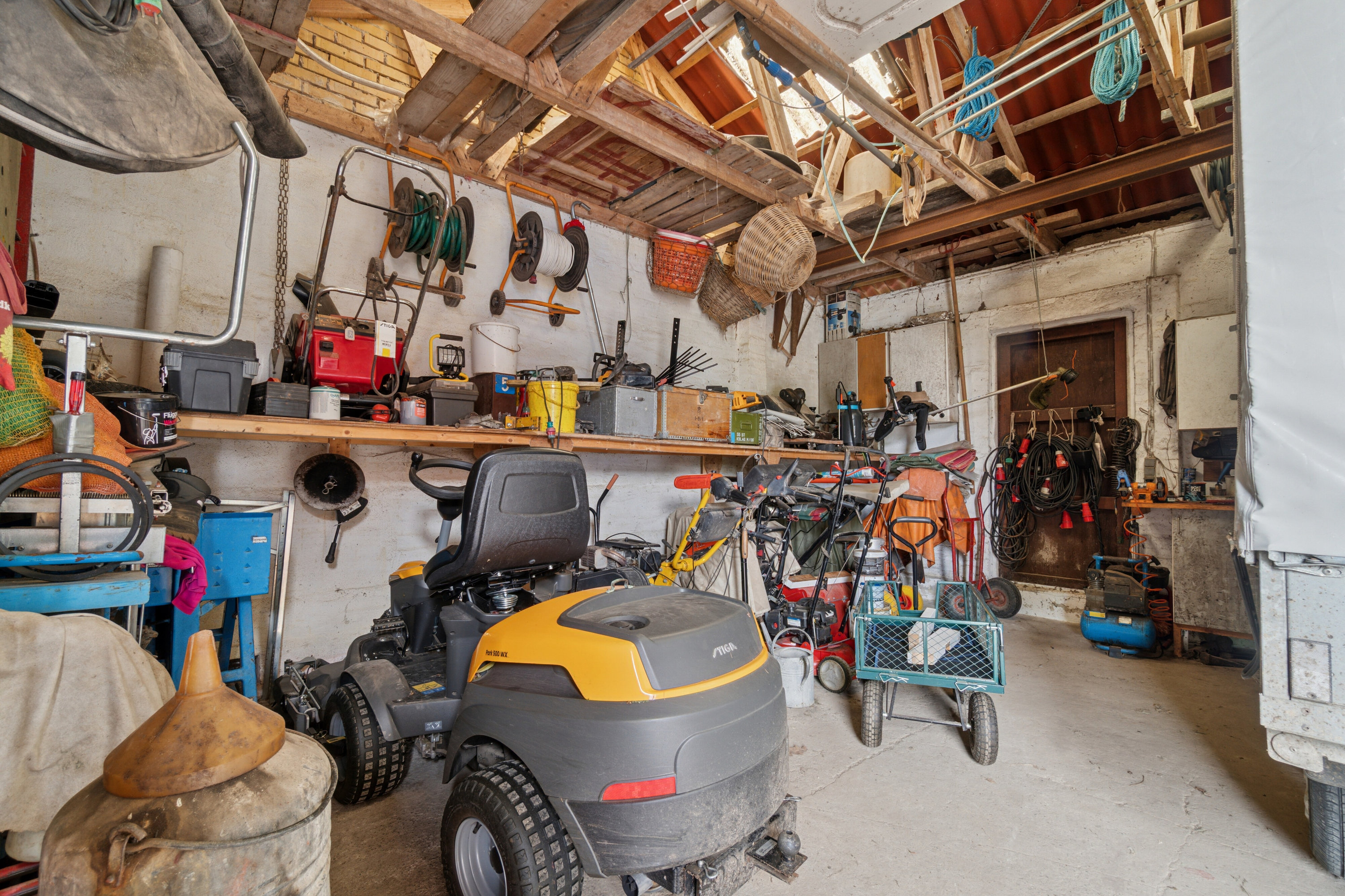 Fremhævet lager billede i fuldskærmstilstand. Billede af Skørrebrovejen 5, Vestermarie, 3720 Aakirkeby