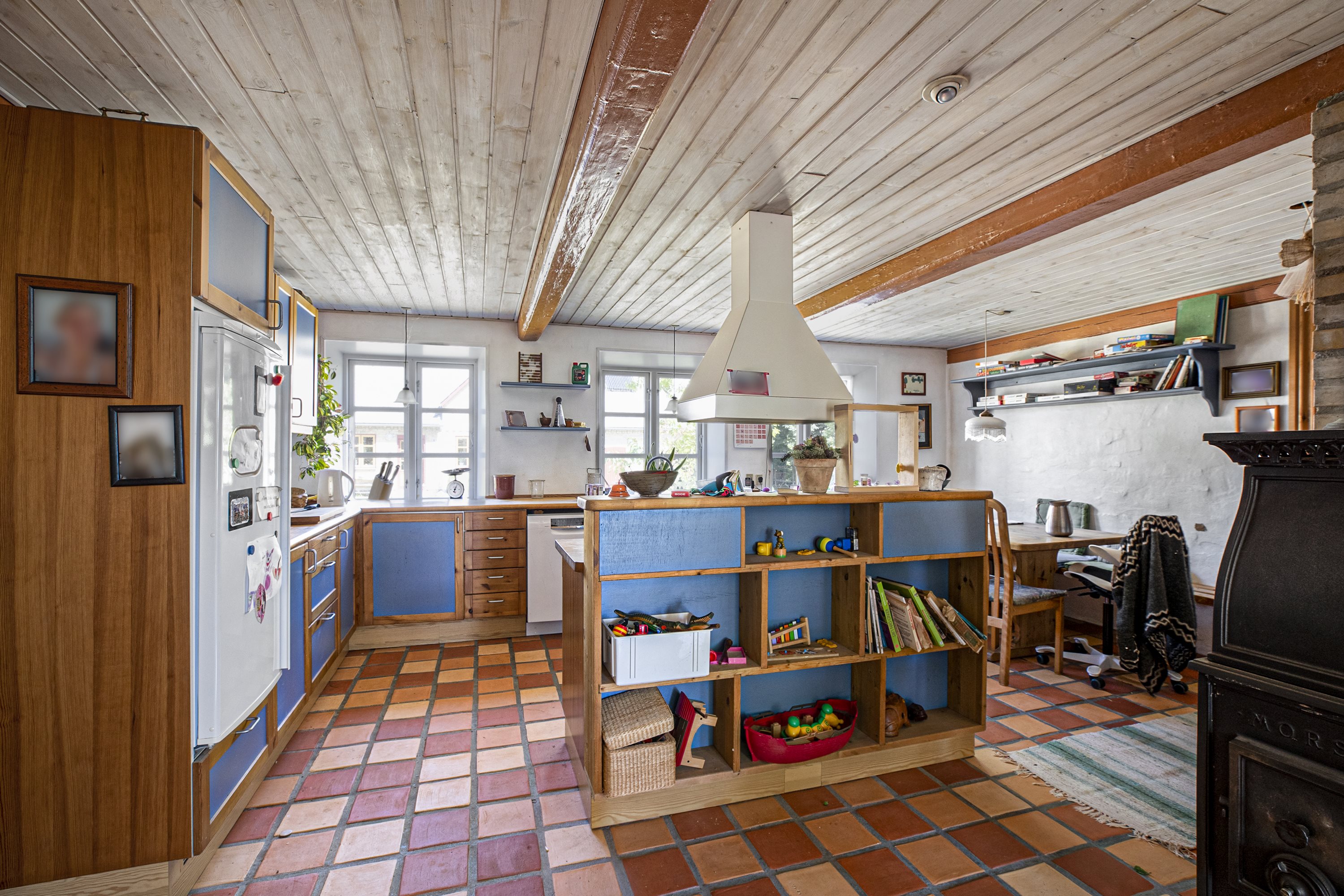 Fremhævet køkken billede i fuldskærmstilstand. Billede af Søen 1 & 3, Lysabildskov, 6470 Sydals