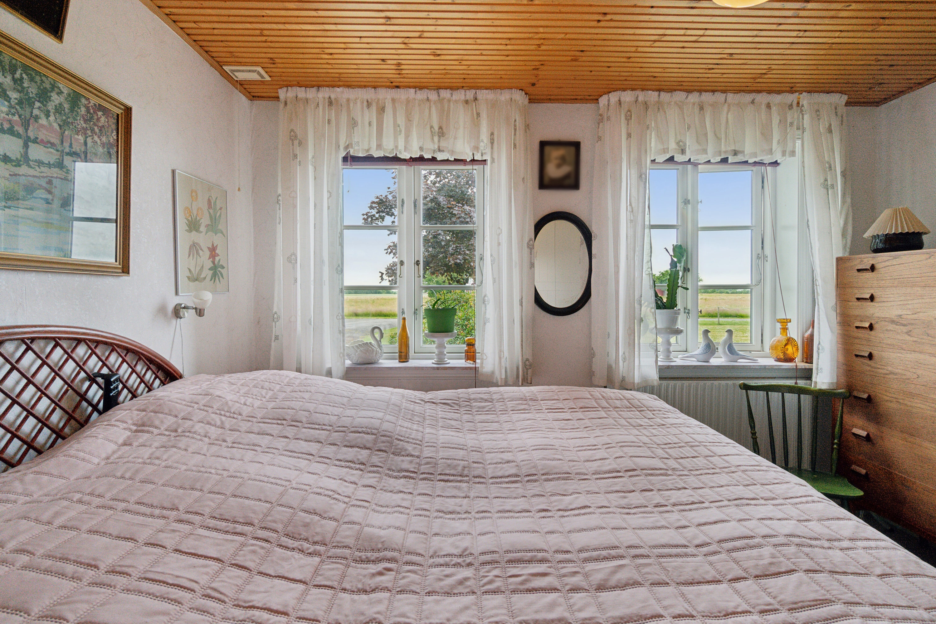 Fremhævet soveværelse billede i fuldskærmstilstand. Billede af Skørrebrovejen 5, Vestermarie, 3720 Aakirkeby