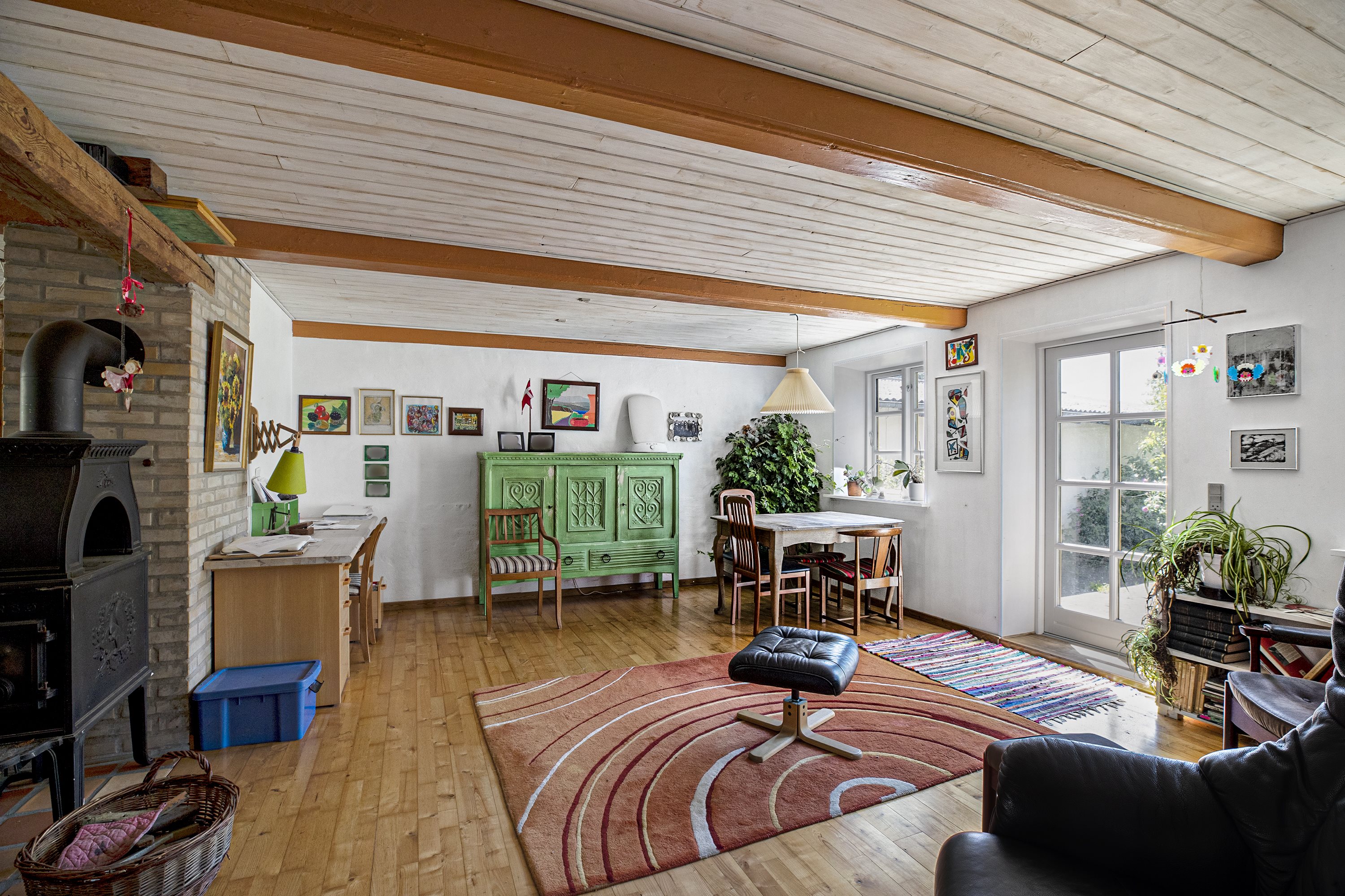 Fremhævet stue billede i fuldskærmstilstand. Billede af Søen 1 & 3, Lysabildskov, 6470 Sydals