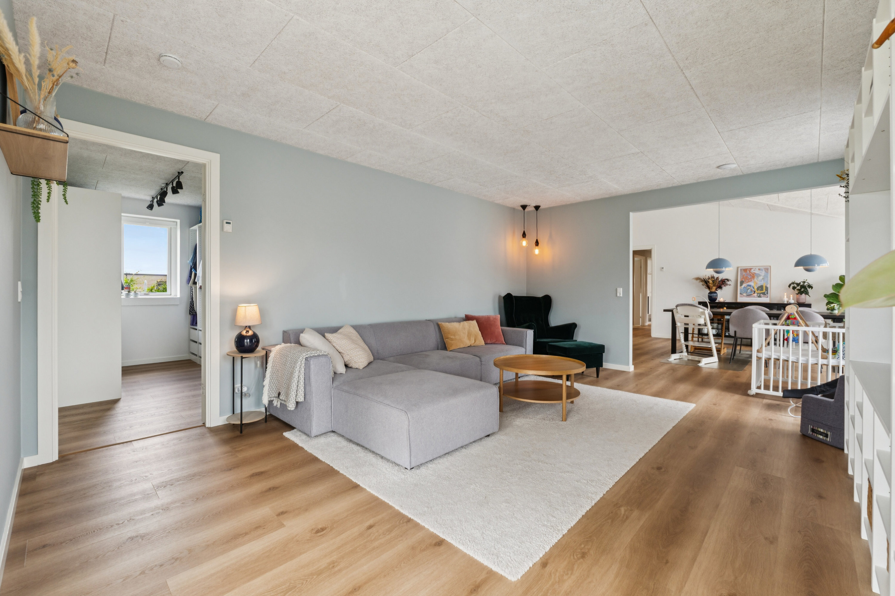 Fremhævet stue billede i fuldskærmstilstand. Billede af Persillehaven 53, Bullerup, 5320 Agedrup