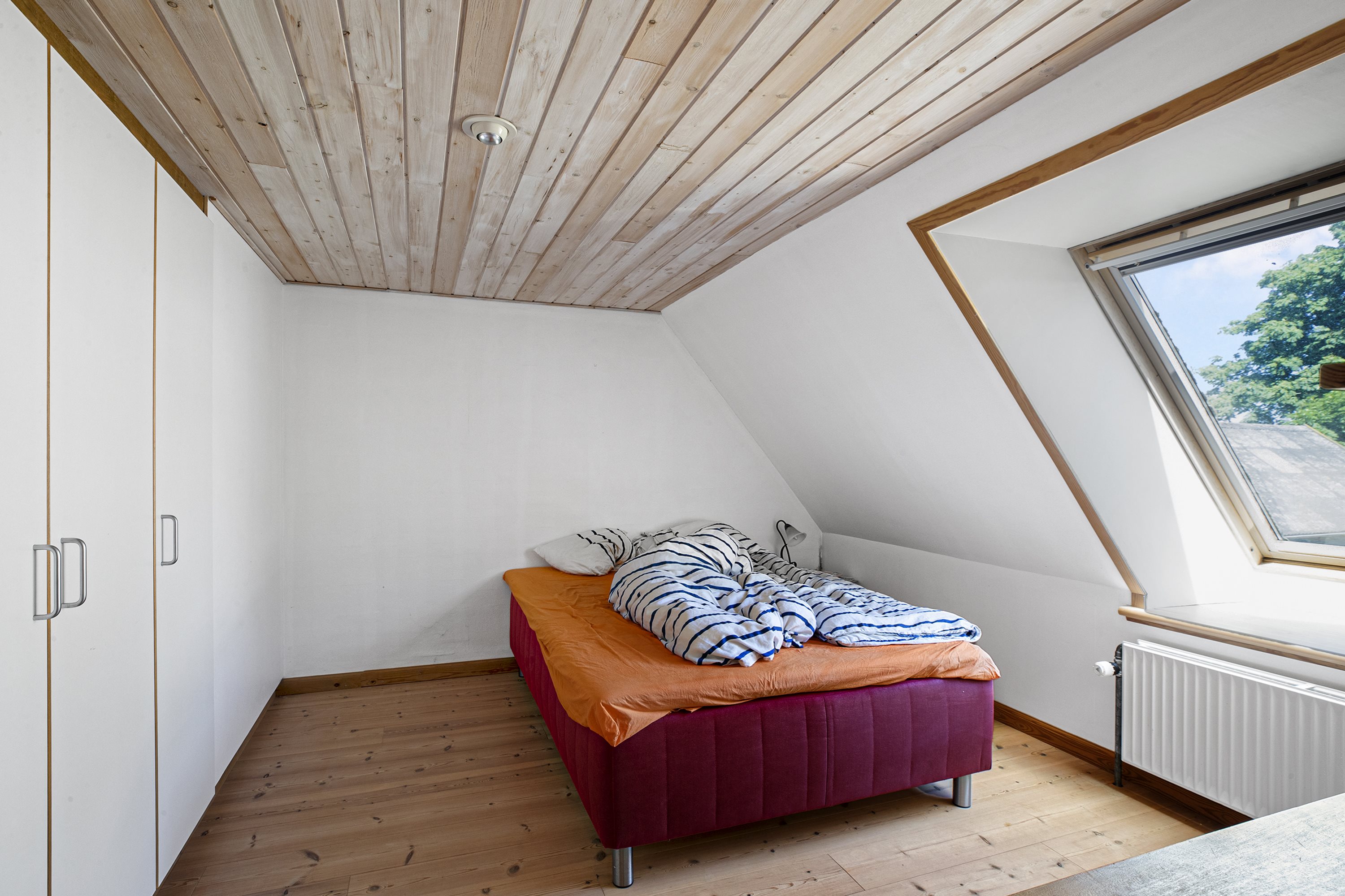 Fremhævet værelse billede i fuldskærmstilstand. Billede af Søen 1 & 3, Lysabildskov, 6470 Sydals