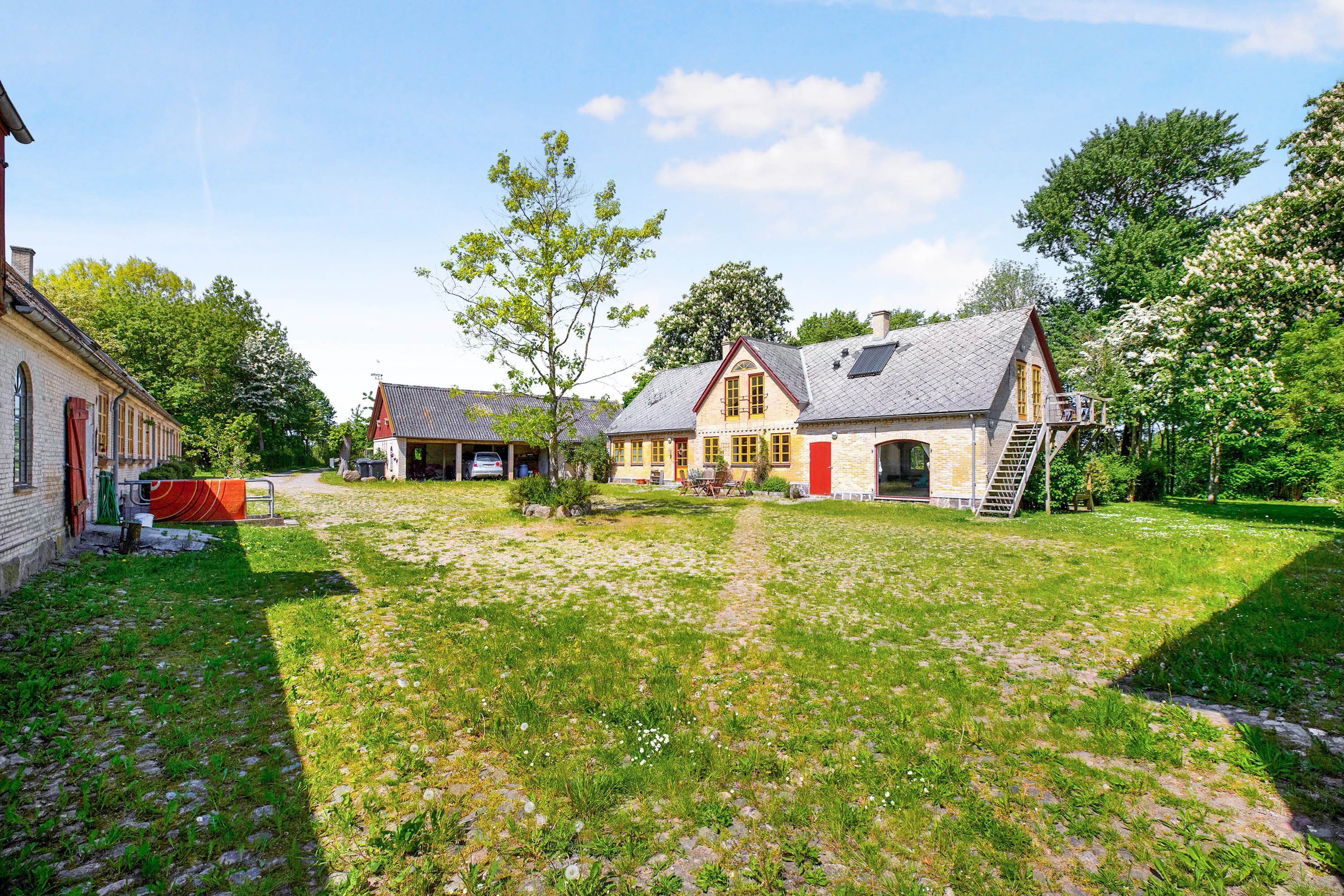 Fremhævet ejendommen billede i fuldskærmstilstand. Billede af Søen 1 & 3, Lysabildskov, 6470 Sydals