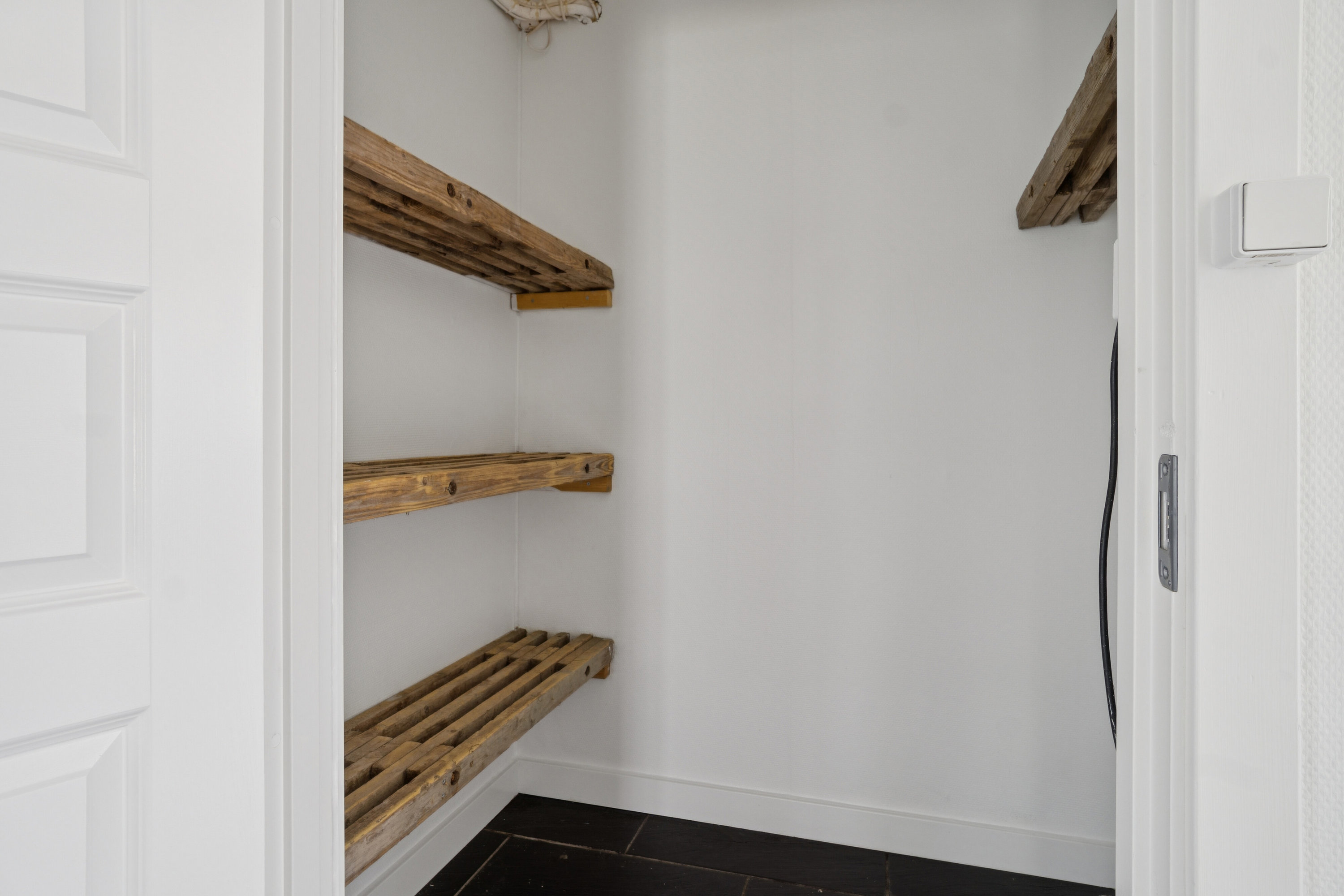 Fremhævet indendørs billede i fuldskærmstilstand. Billede af Roskildevej 20, 3650 Ølstykke