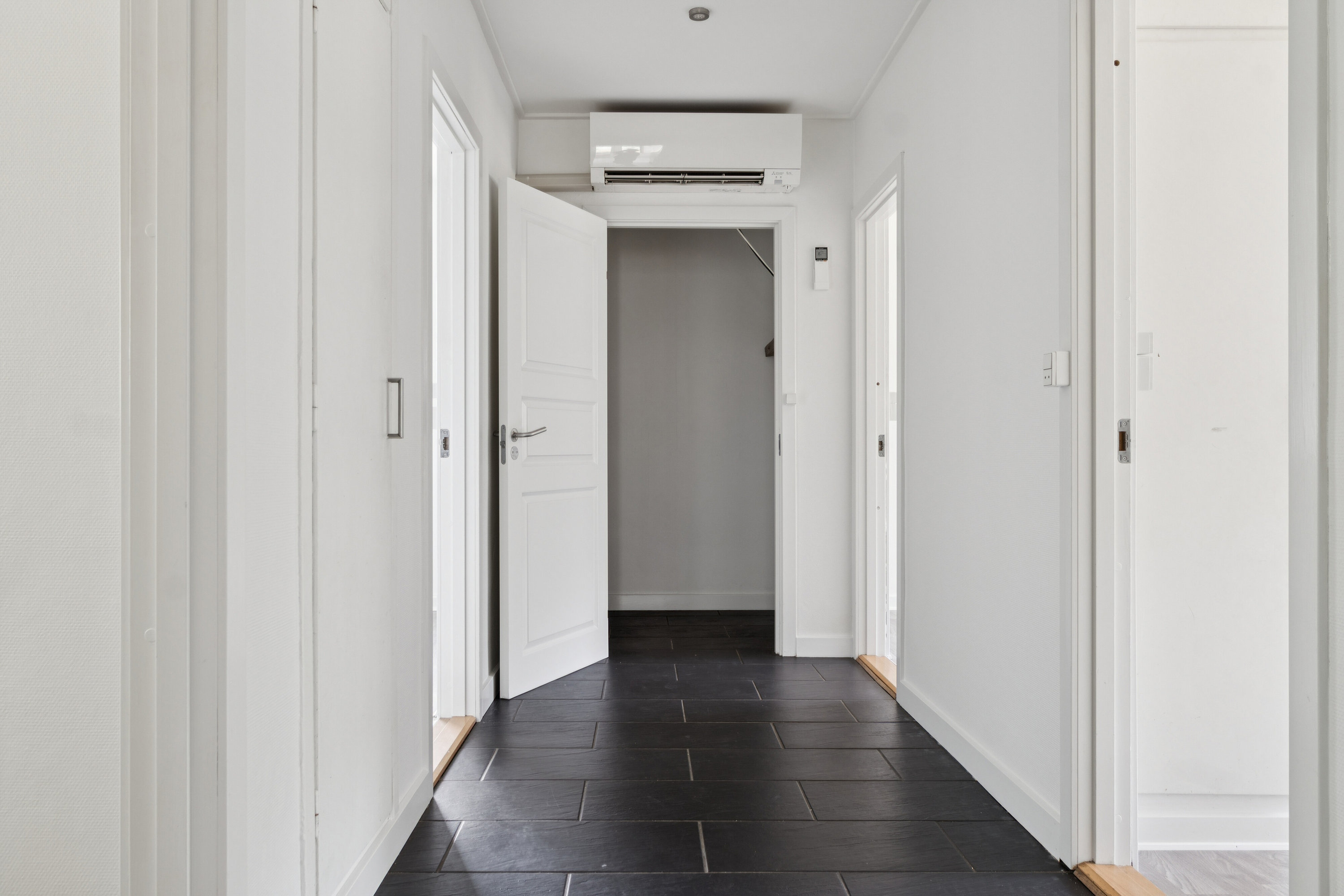 Fremhævet gang billede i fuldskærmstilstand. Billede af Roskildevej 20, 3650 Ølstykke