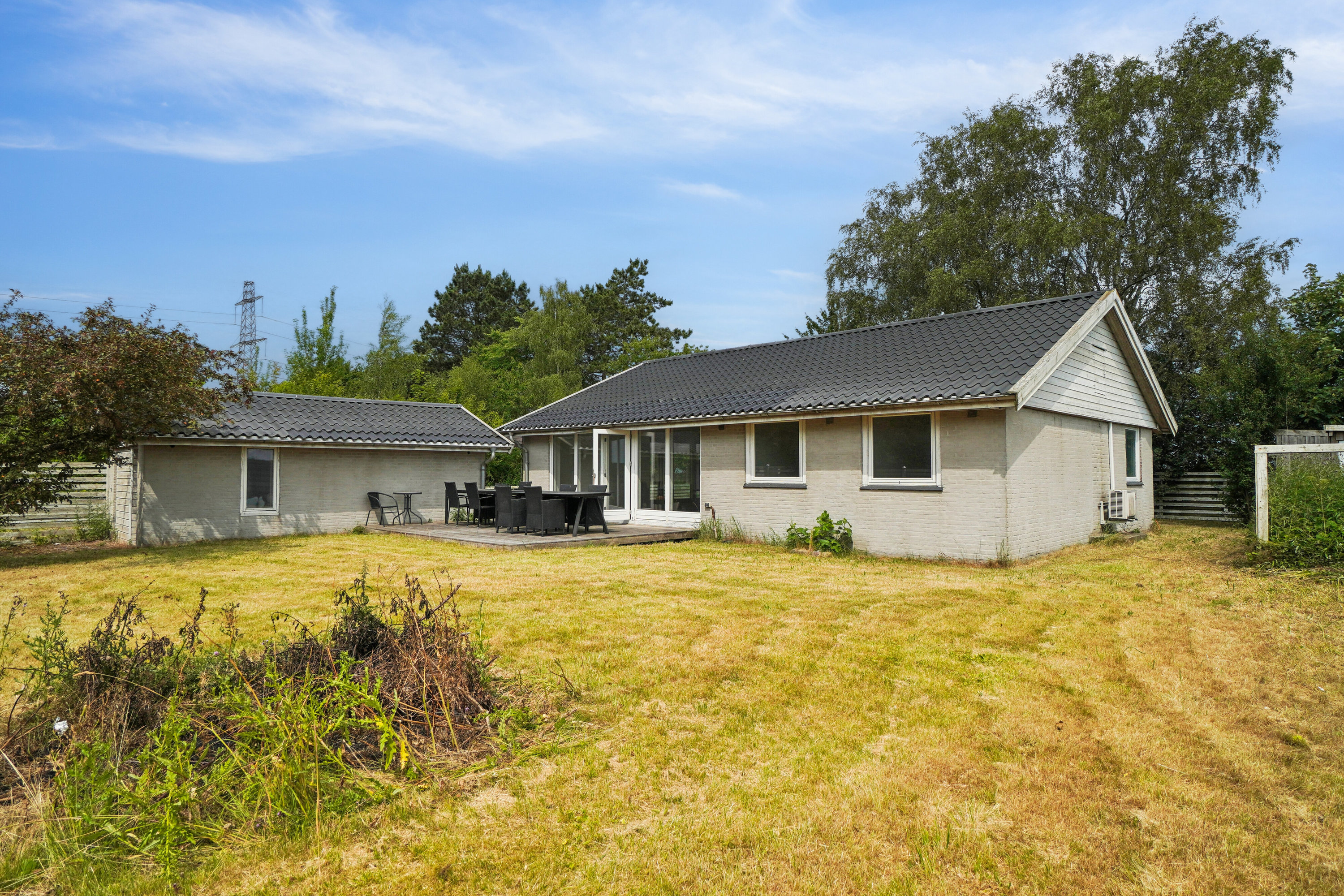 Fremhævet set fra haven billede i fuldskærmstilstand. Billede af Roskildevej 20, 3650 Ølstykke