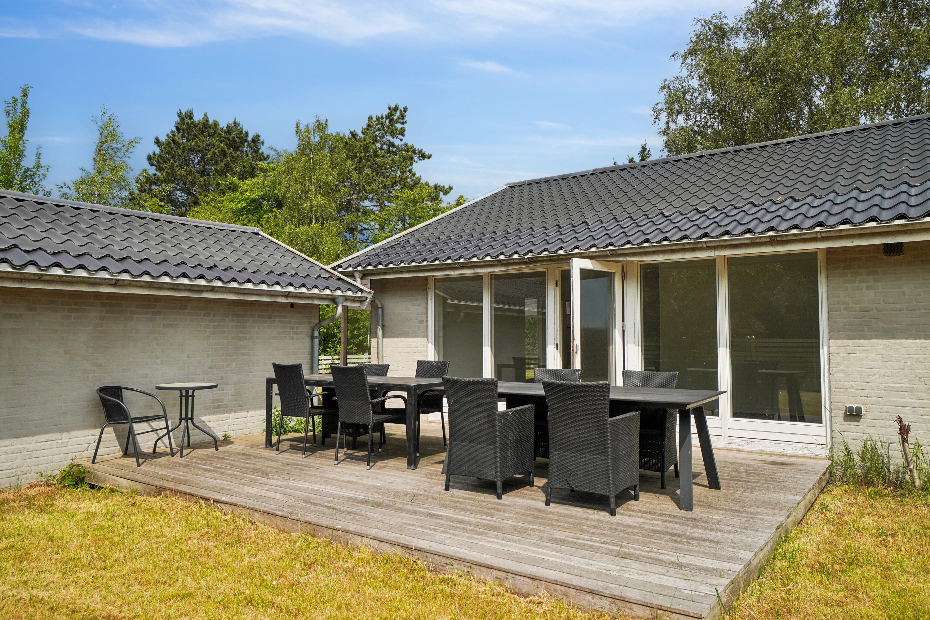 Fremhævet set fra haven billede i fuldskærmstilstand. Billede af Roskildevej 20, 3650 Ølstykke