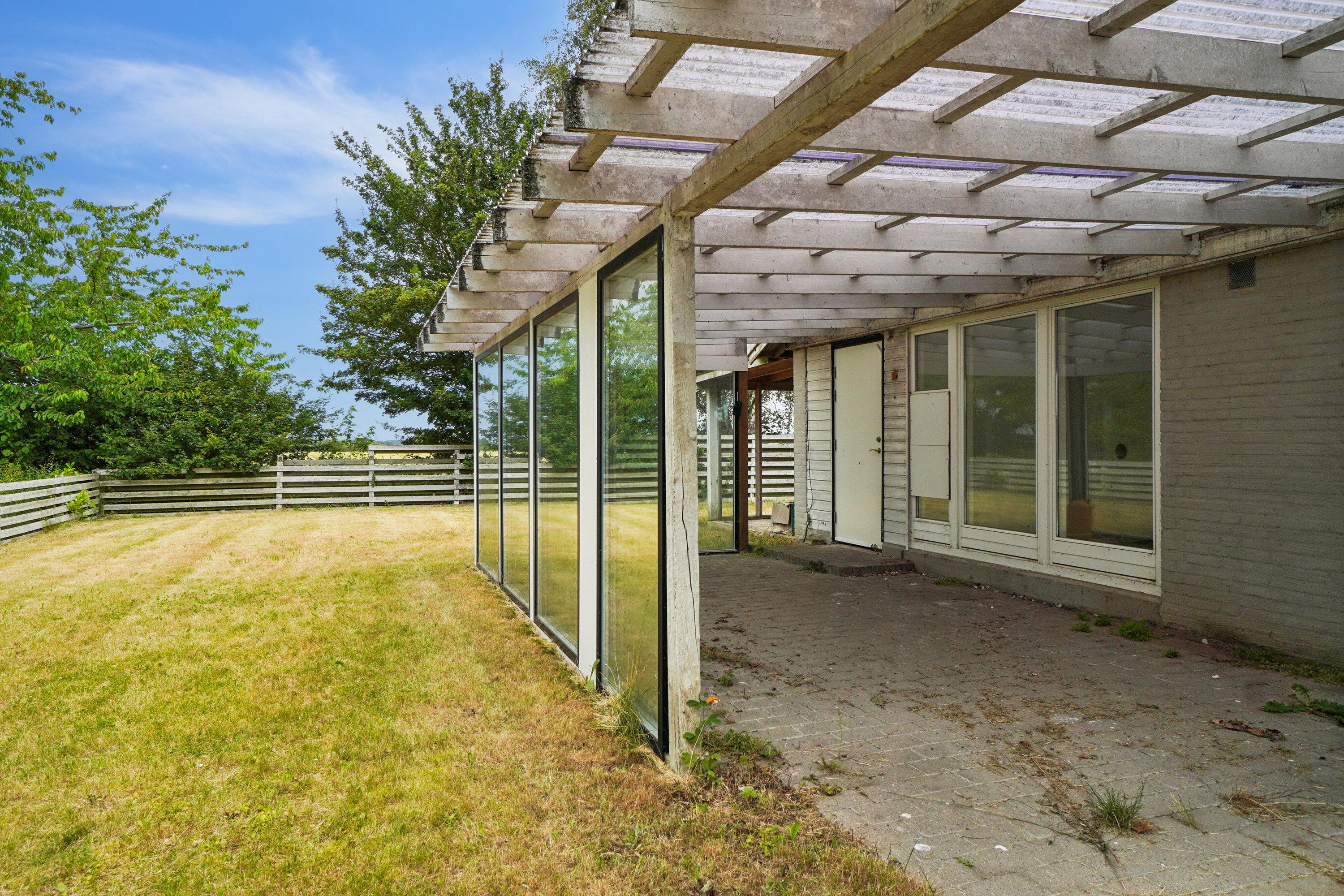 Fremhævet udendørs billede i fuldskærmstilstand. Billede af Roskildevej 20, 3650 Ølstykke