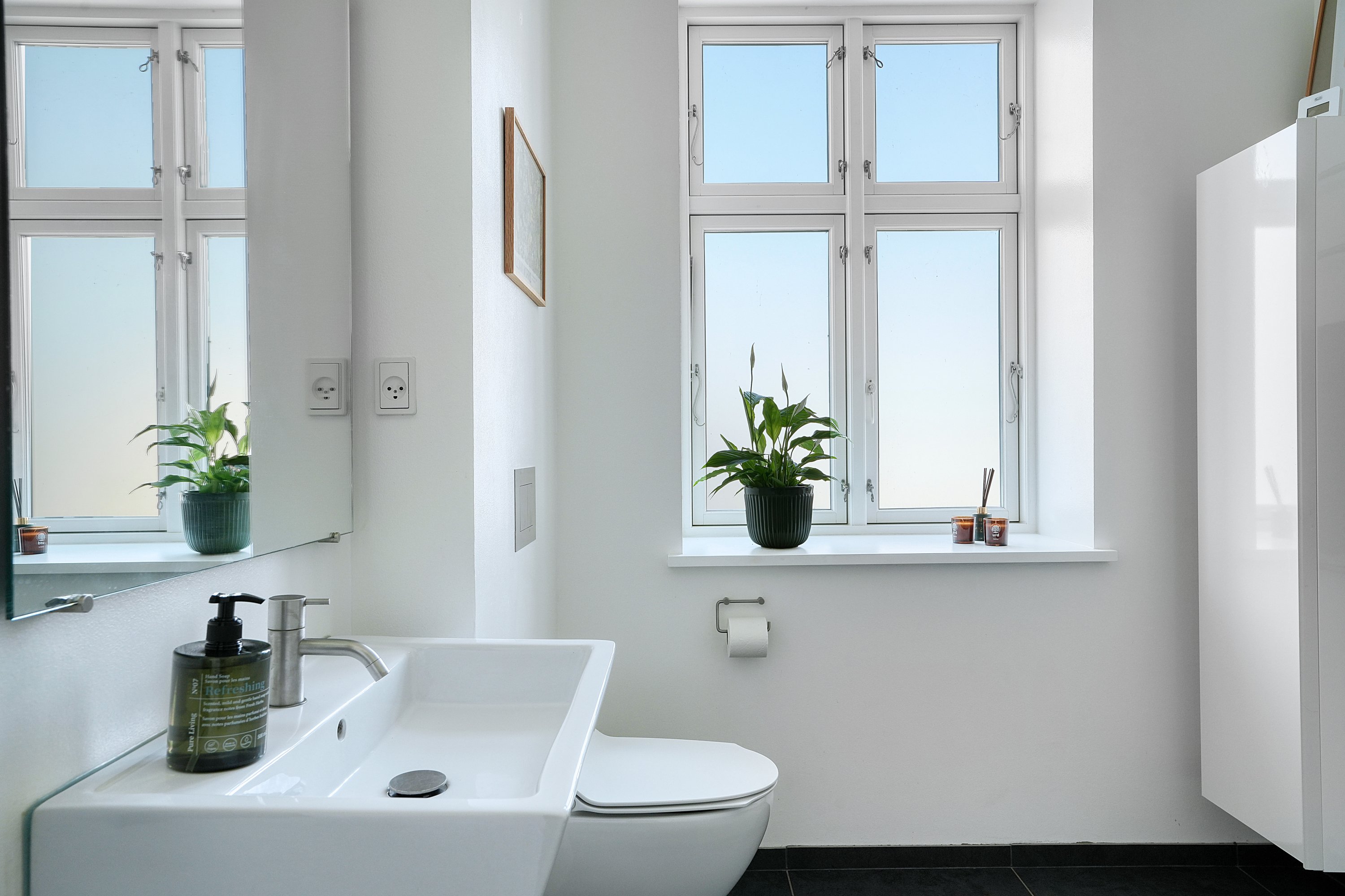 Fremhævet badeværelse billede i fuldskærmstilstand. Billede af Søvænget 23, 3100 Hornbæk