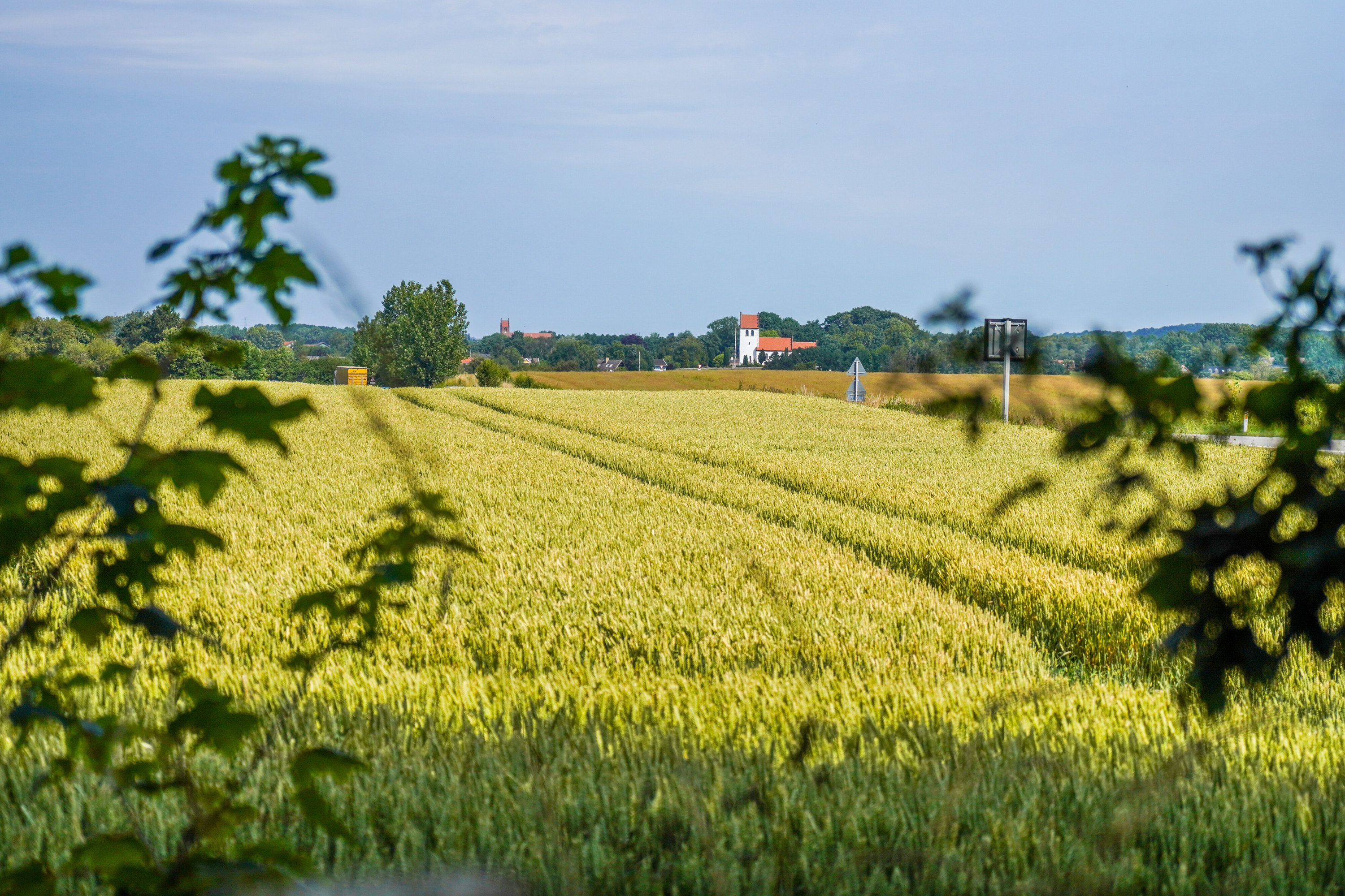 Fremhævet set fra haven billede i fuldskærmstilstand. Billede af Roskildevej 20, 3650 Ølstykke