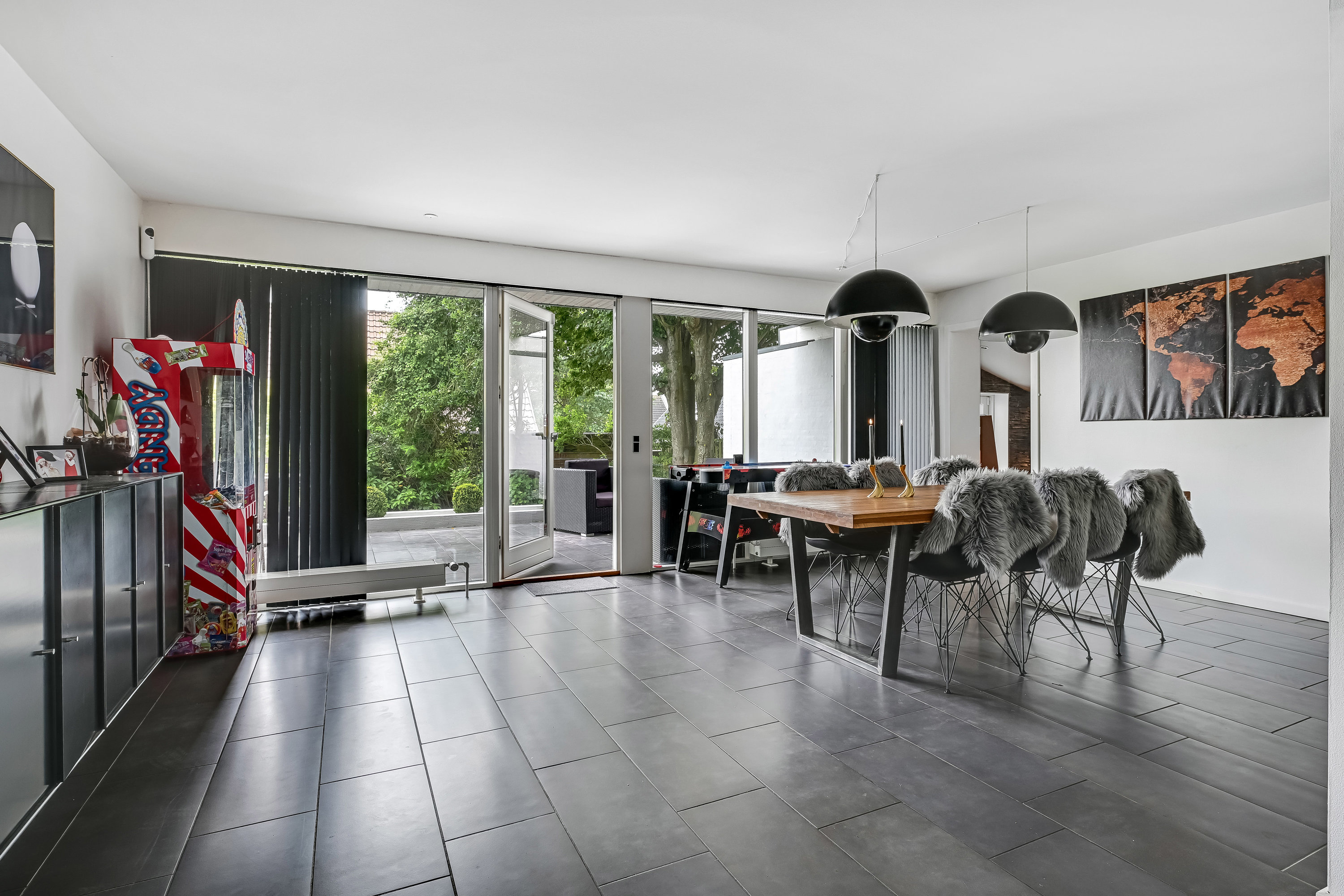 Fremhævet stue billede i fuldskærmstilstand. Billede af Mågevænget 3, Hjerting, 6710 Esbjerg V