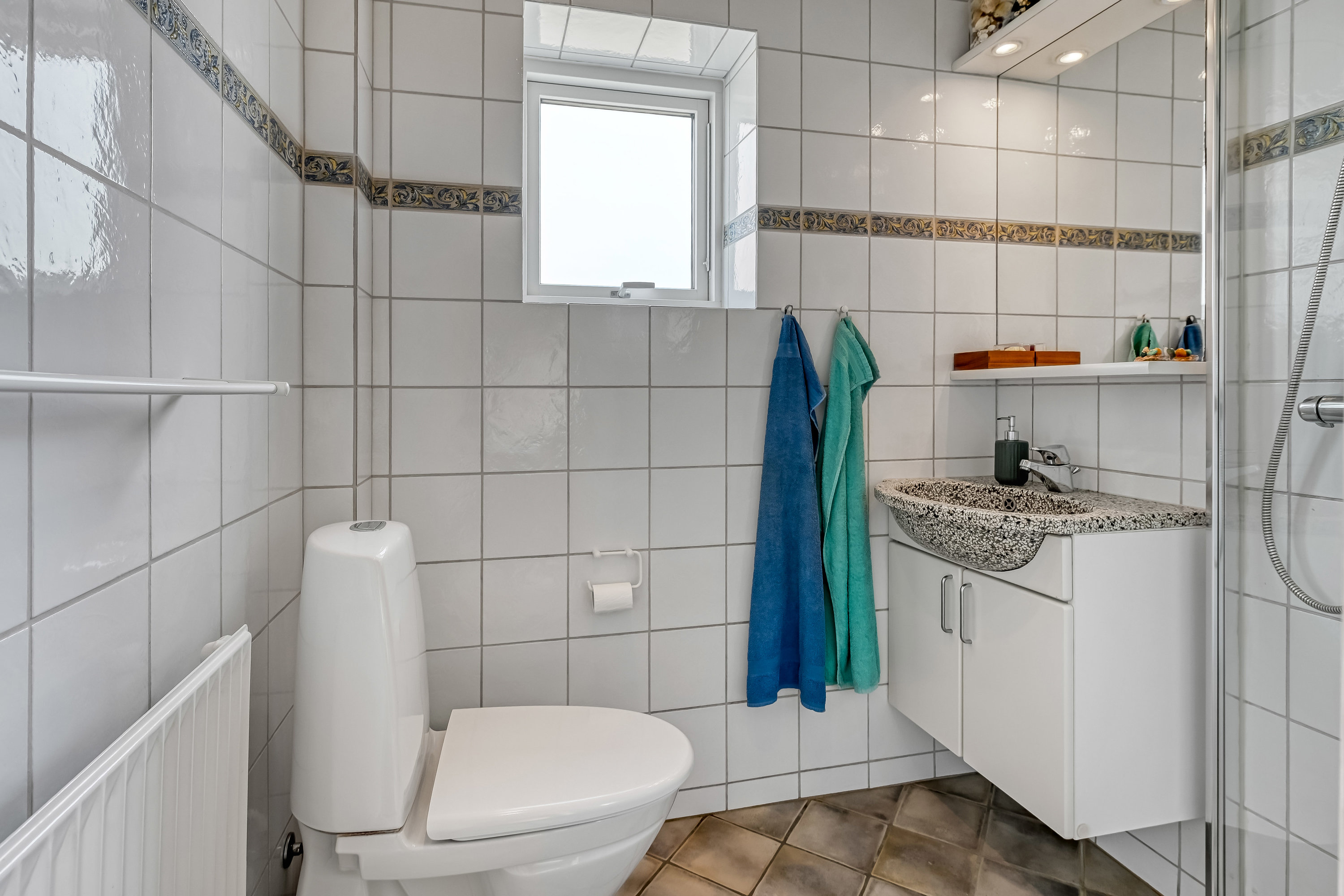 Fremhævet badeværelse billede i fuldskærmstilstand. Billede af Hedekærsvej 4, 6710 Esbjerg V