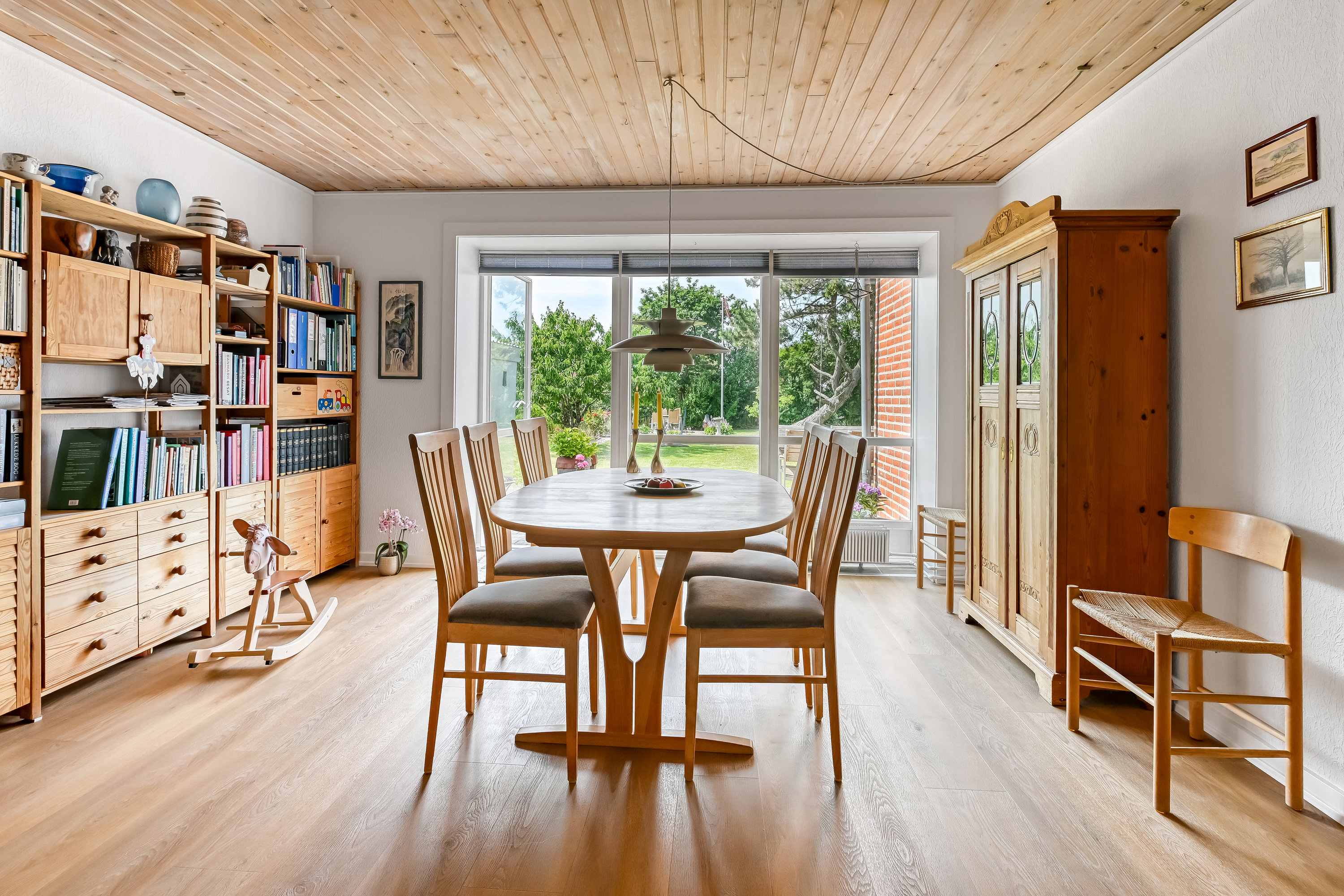 Fremhævet stue billede i fuldskærmstilstand. Billede af Hedekærsvej 4, 6710 Esbjerg V