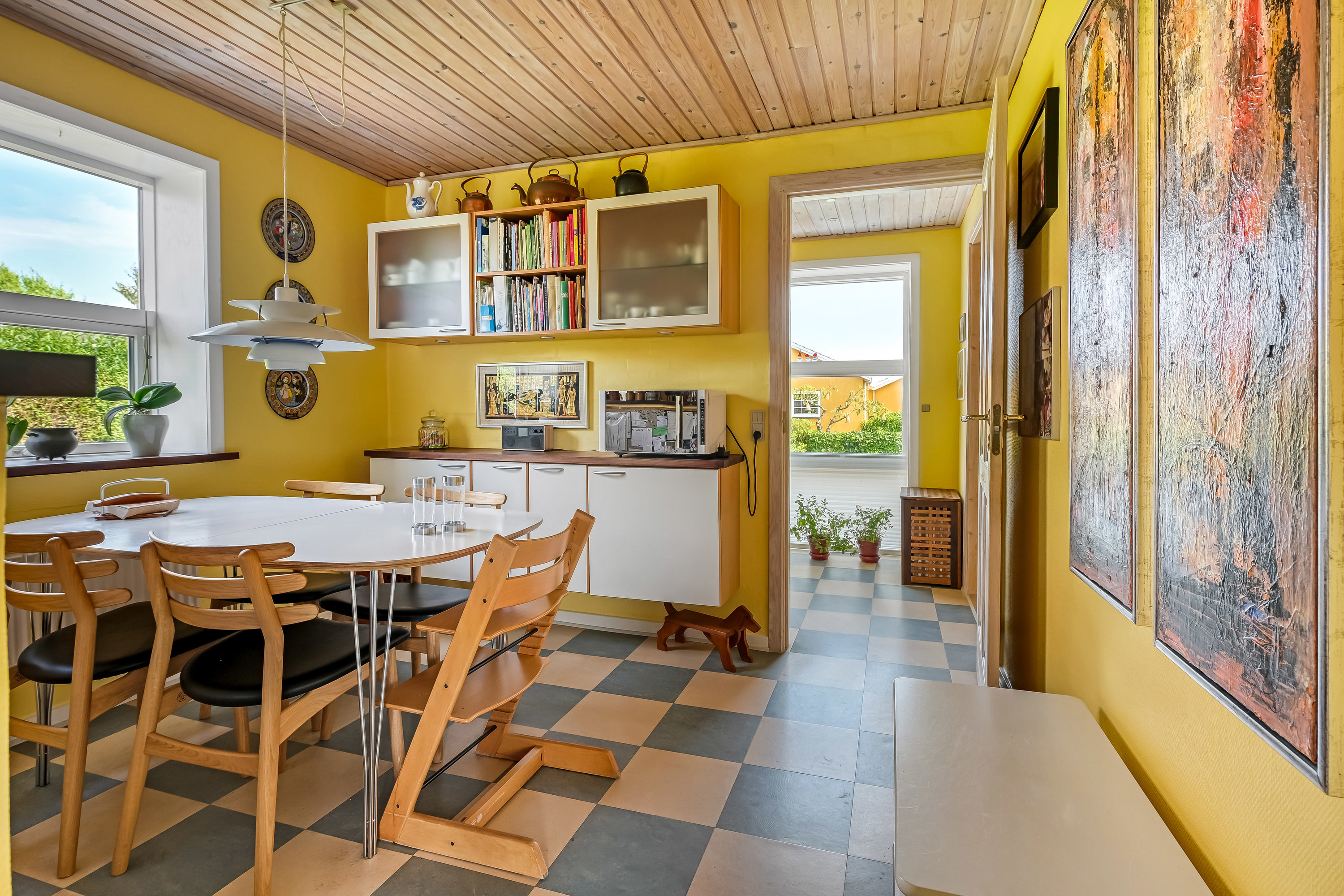 Fremhævet stue billede i fuldskærmstilstand. Billede af Hedekærsvej 4, 6710 Esbjerg V